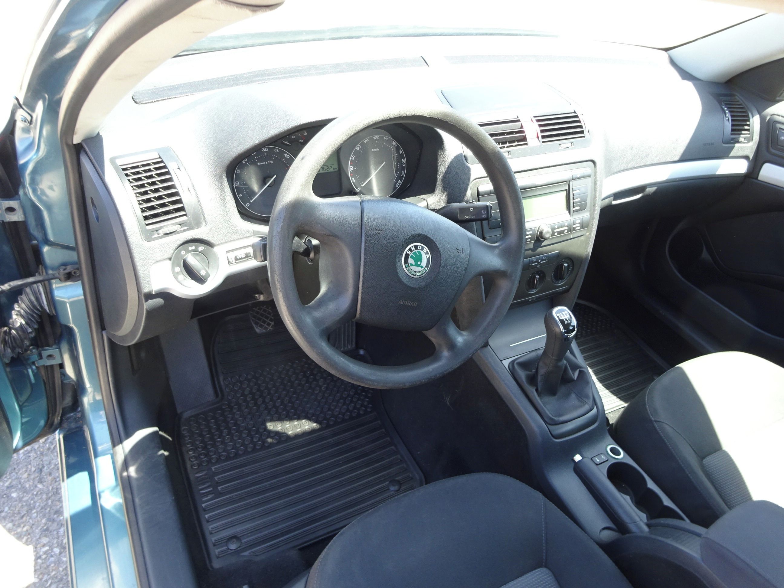 Škoda Octavia, 1.9 TDI (77 KW) KLIMA - fotka 5