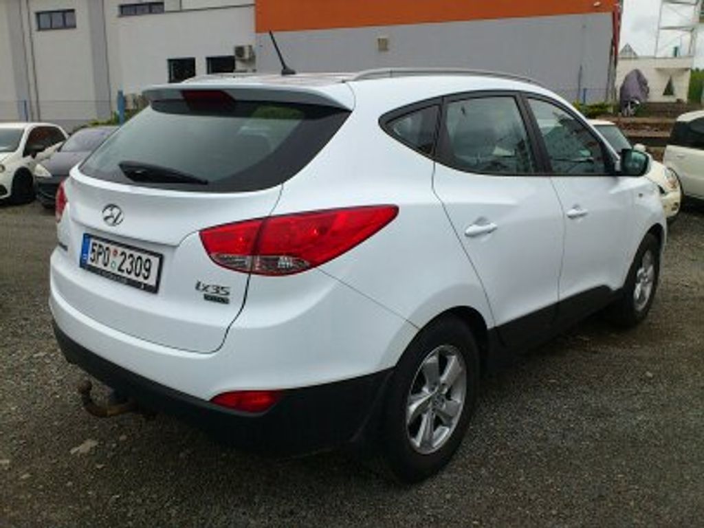 Hyundai ix35, ix35, 1.7 CRDi 85 Kw 6 kvalt - fotka 4