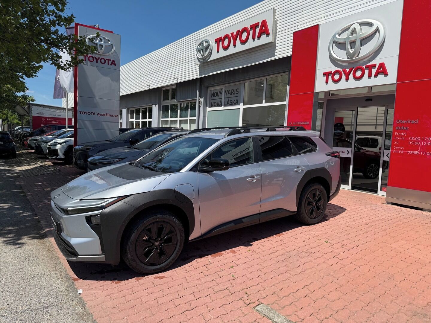 Toyota bZ4X, Touring NG26 BEV 380 AT 4X4 - fotka 2