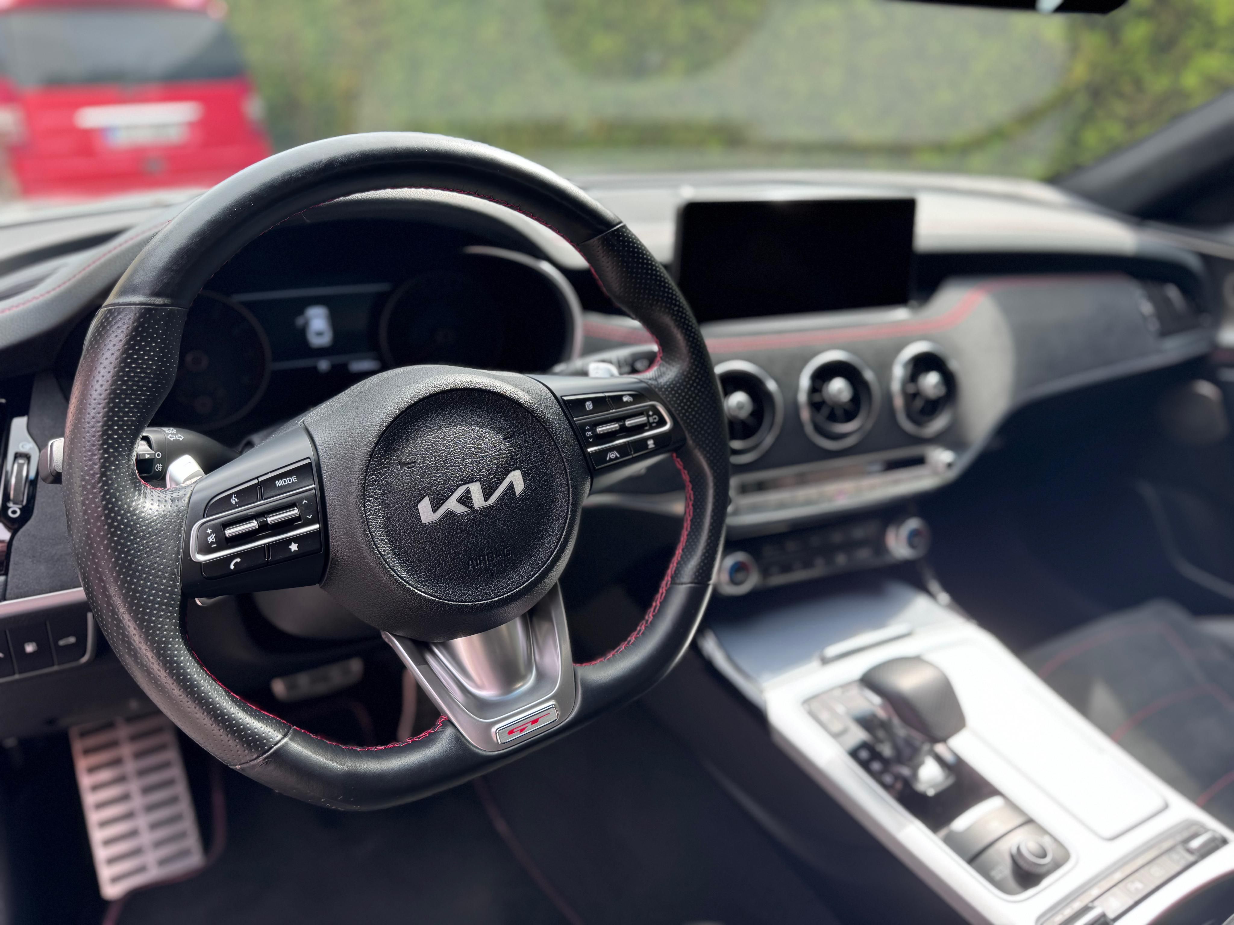Kia Stinger, Kia Stinger GT 3.3 T-GDI 4WD - fotka 5