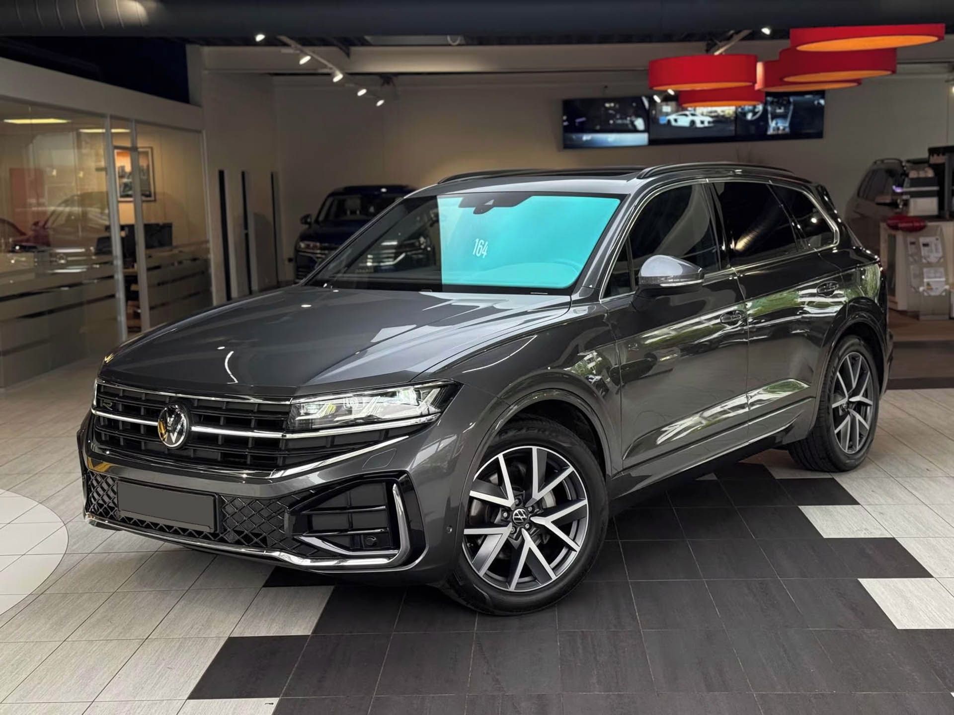 Volkswagen Touareg, TDI 210 kW R-Line Pano Taž Ven