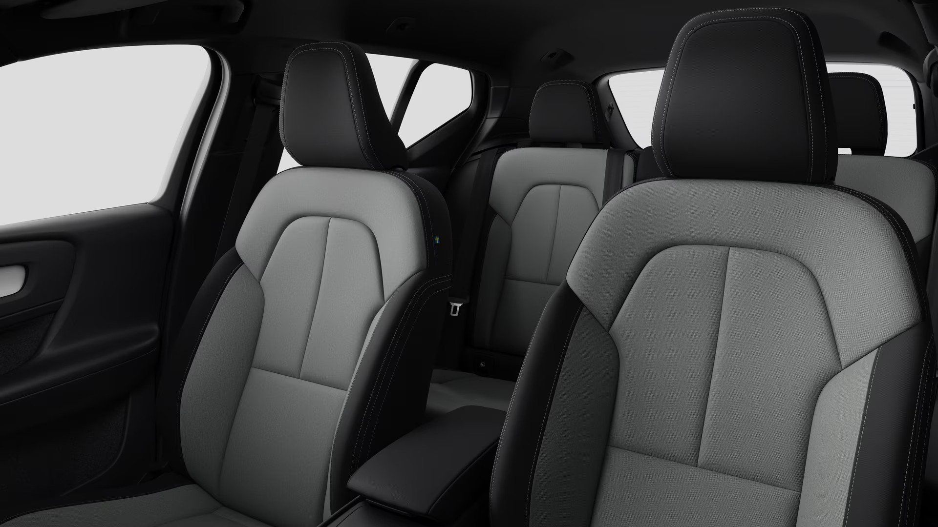 Volvo XC40, PLUS BLACK EDITION, B4 FWD, 14 - fotka 2