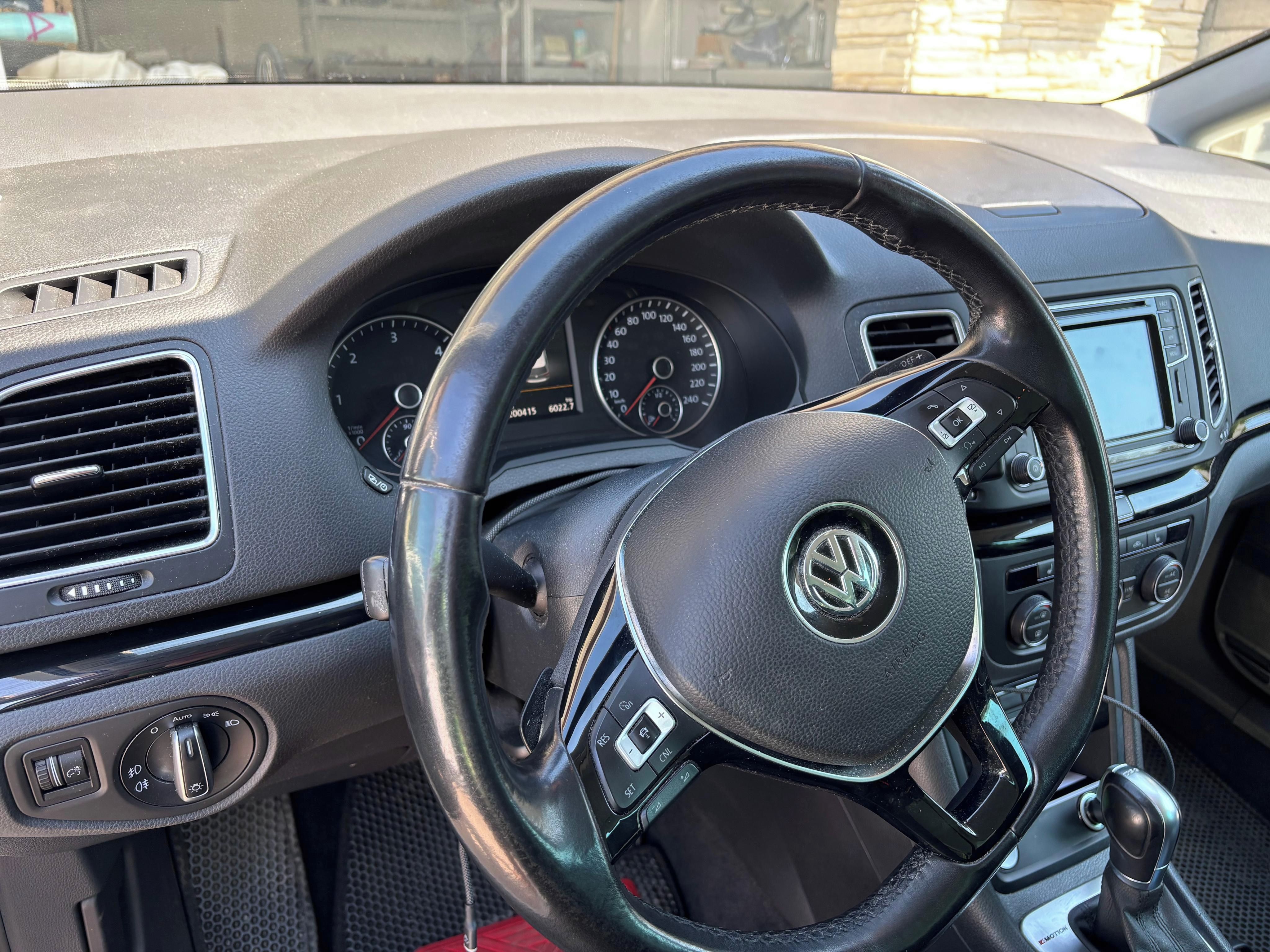 Volkswagen Sharan, 2.0TDI 135kW 4Motion DSG, DPH - fotka 6