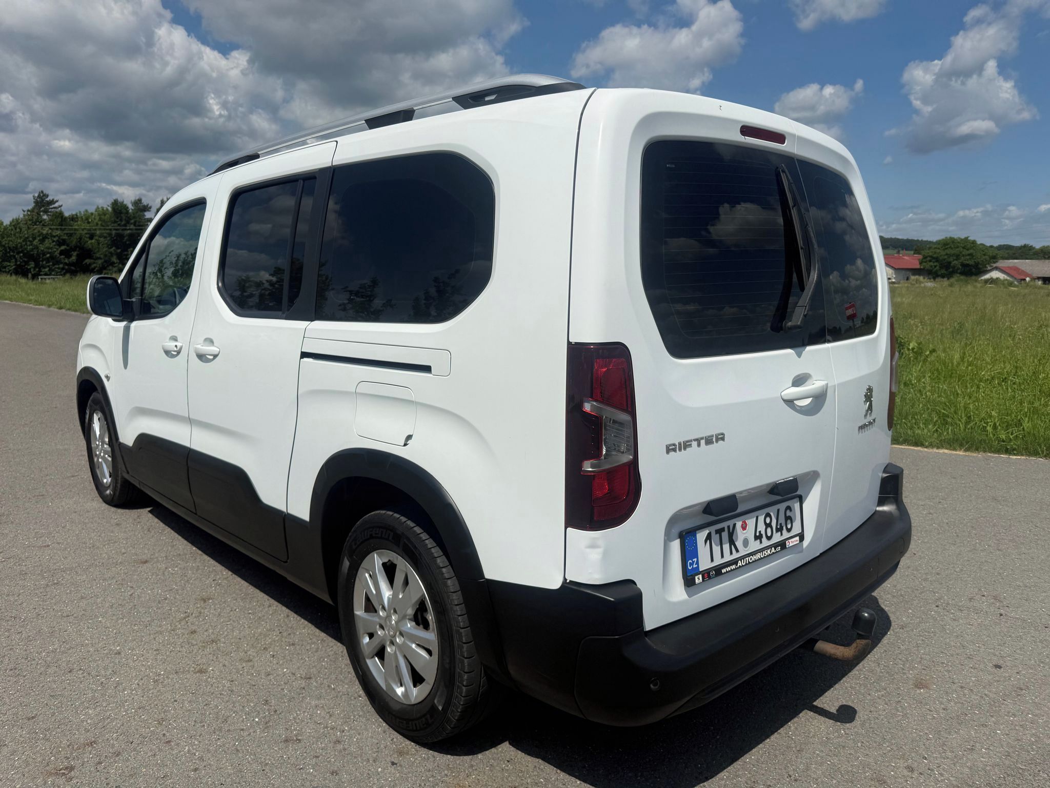 Peugeot Rifter, GT LINE  1,2 81 kW TZ - fotka 3