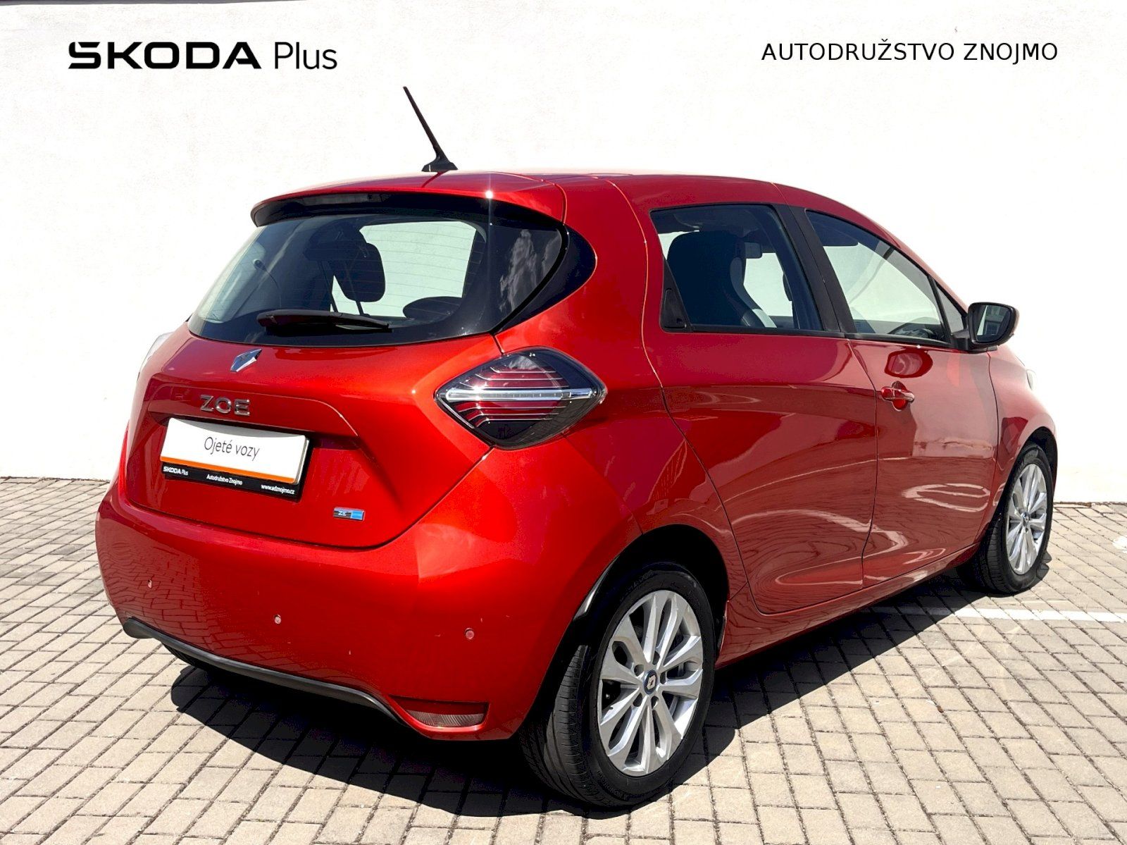 Renault ZOE, 80KW ZEN 52kWh - fotka 2
