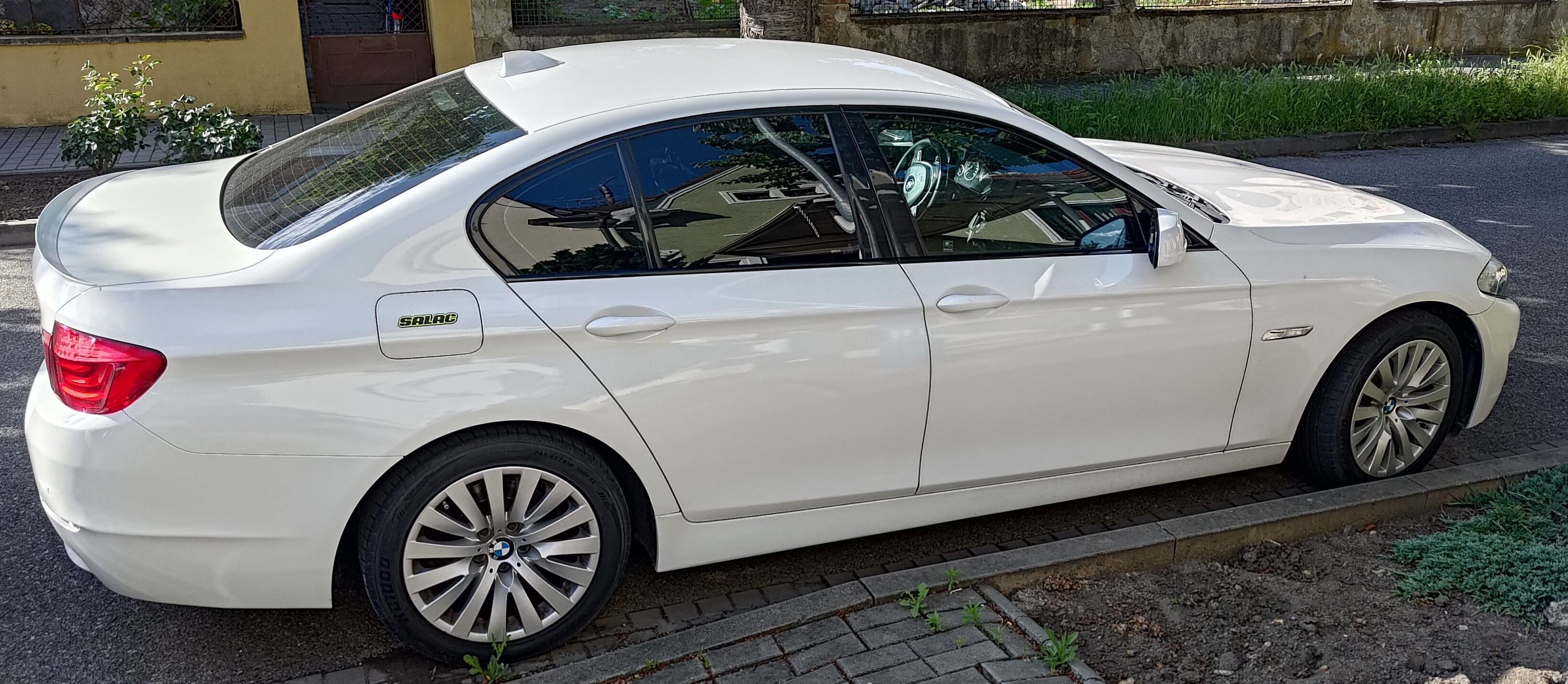 BMW Řada 5, 523i - fotka 3