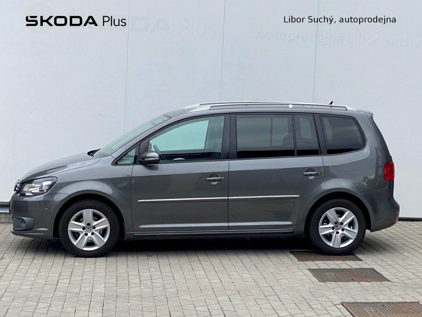 Volkswagen Touran, 1.6 TDI 77 kW Highline - fotka 3