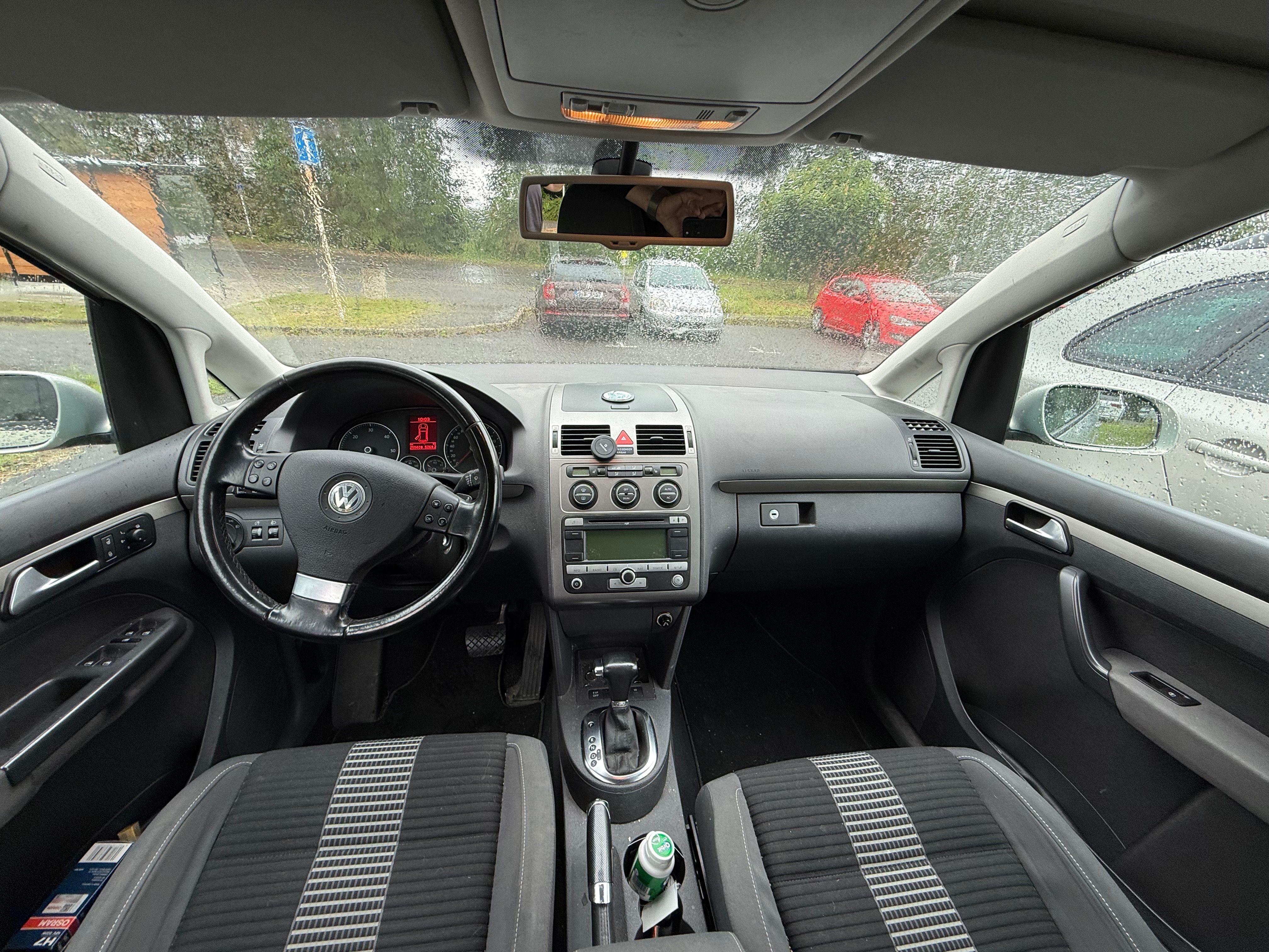 Volkswagen Touran, 1.9 TDI 77KW DSG - fotka 4