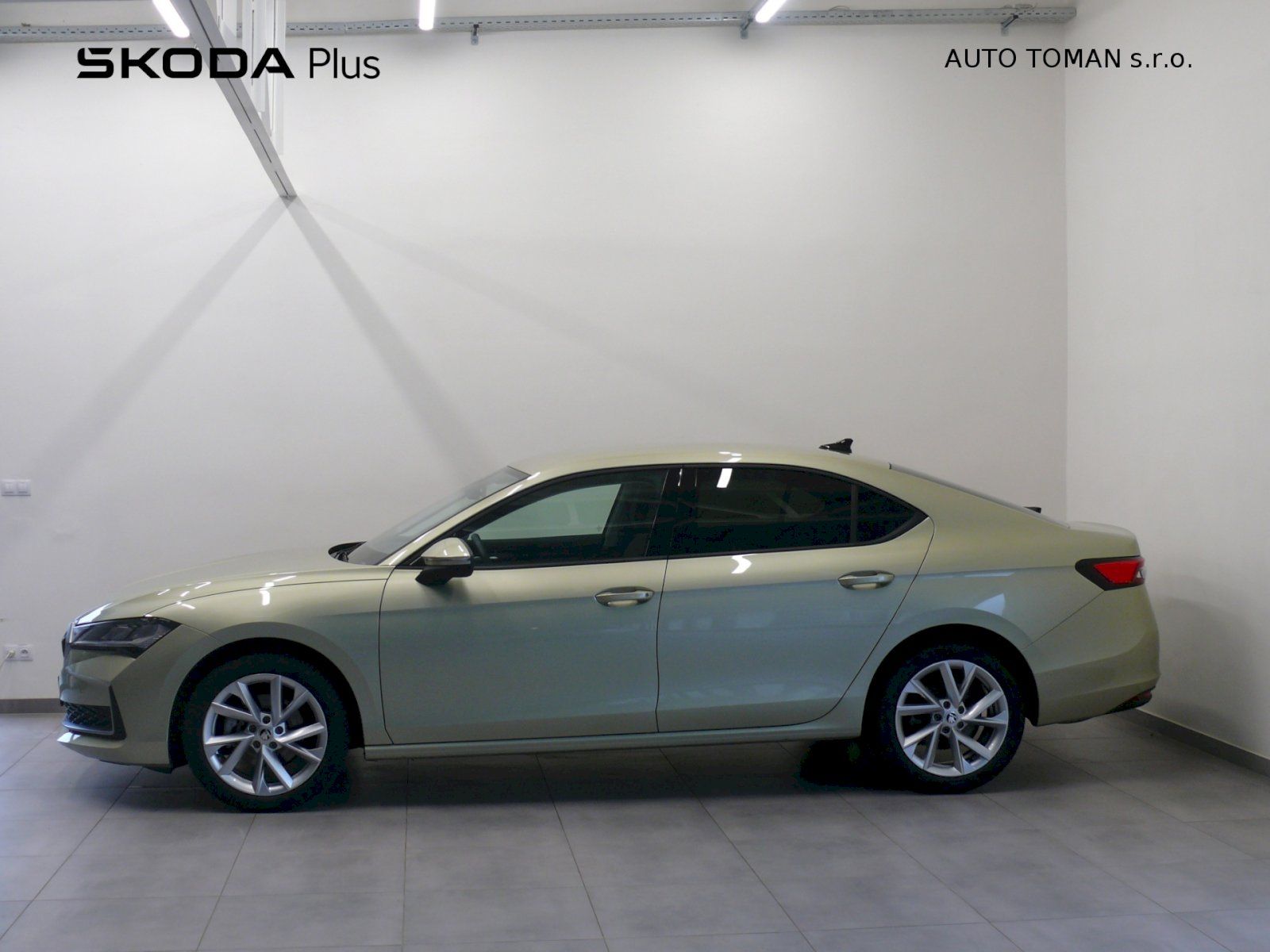 Škoda Superb, 1.5 TSI 110kW Selection DSG - fotka 3