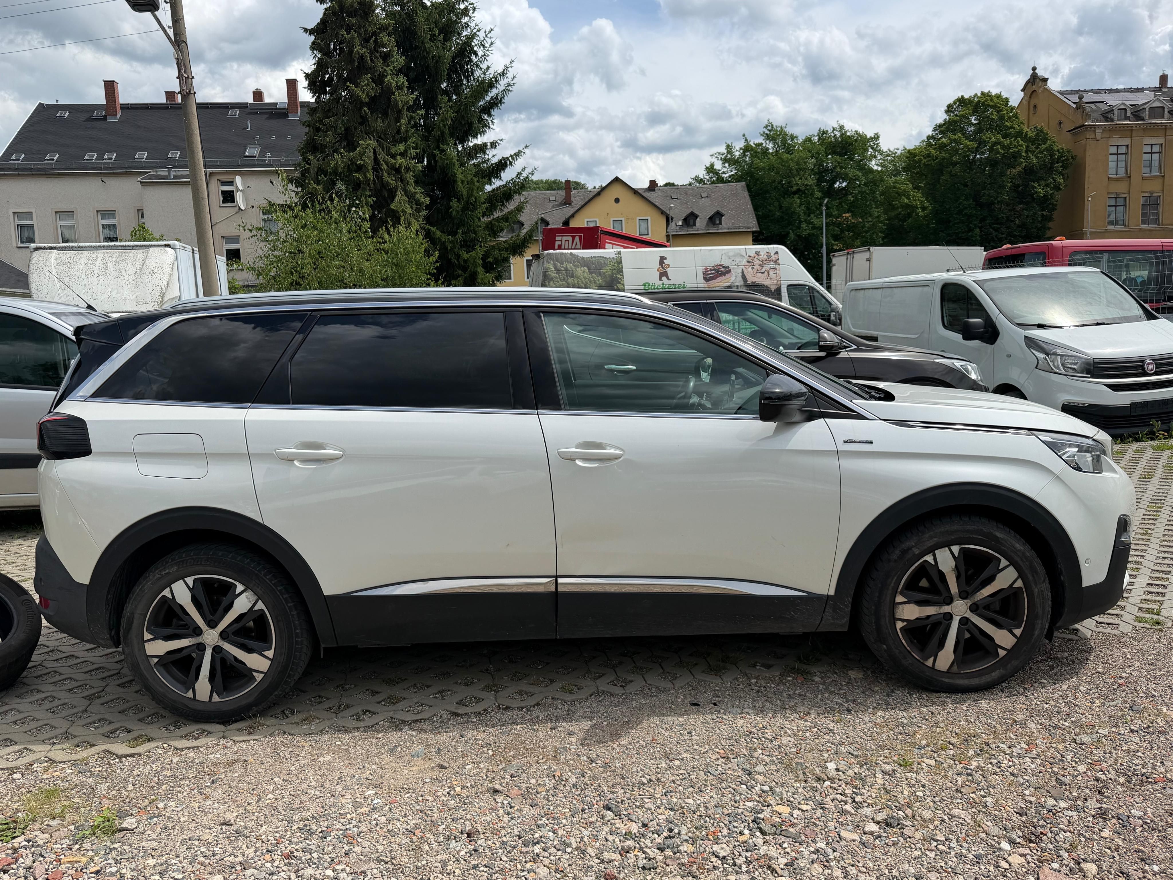 Peugeot 5008, 1.6i-121KW-GT.LINE-BÍLÁ-PERLA - fotka 4