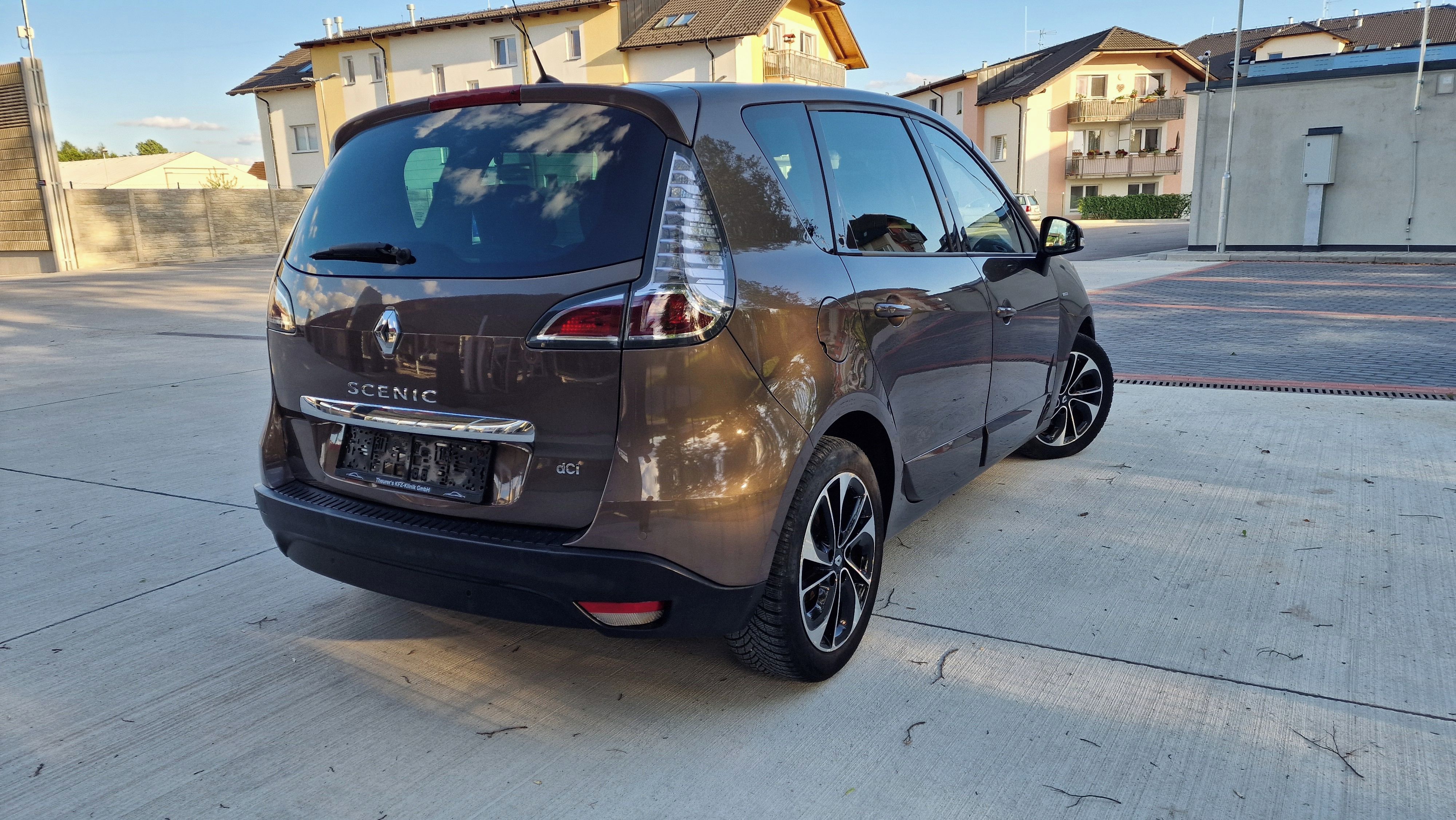 Renault Scénic, 1,5DCi 81Kw spotřeba  4,7l - fotka 3