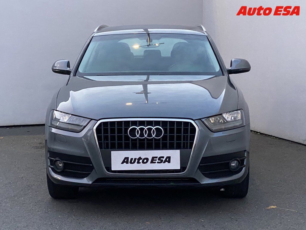 Audi Q3, 2.0 TDi,AC,výhřev sed. - fotka 2