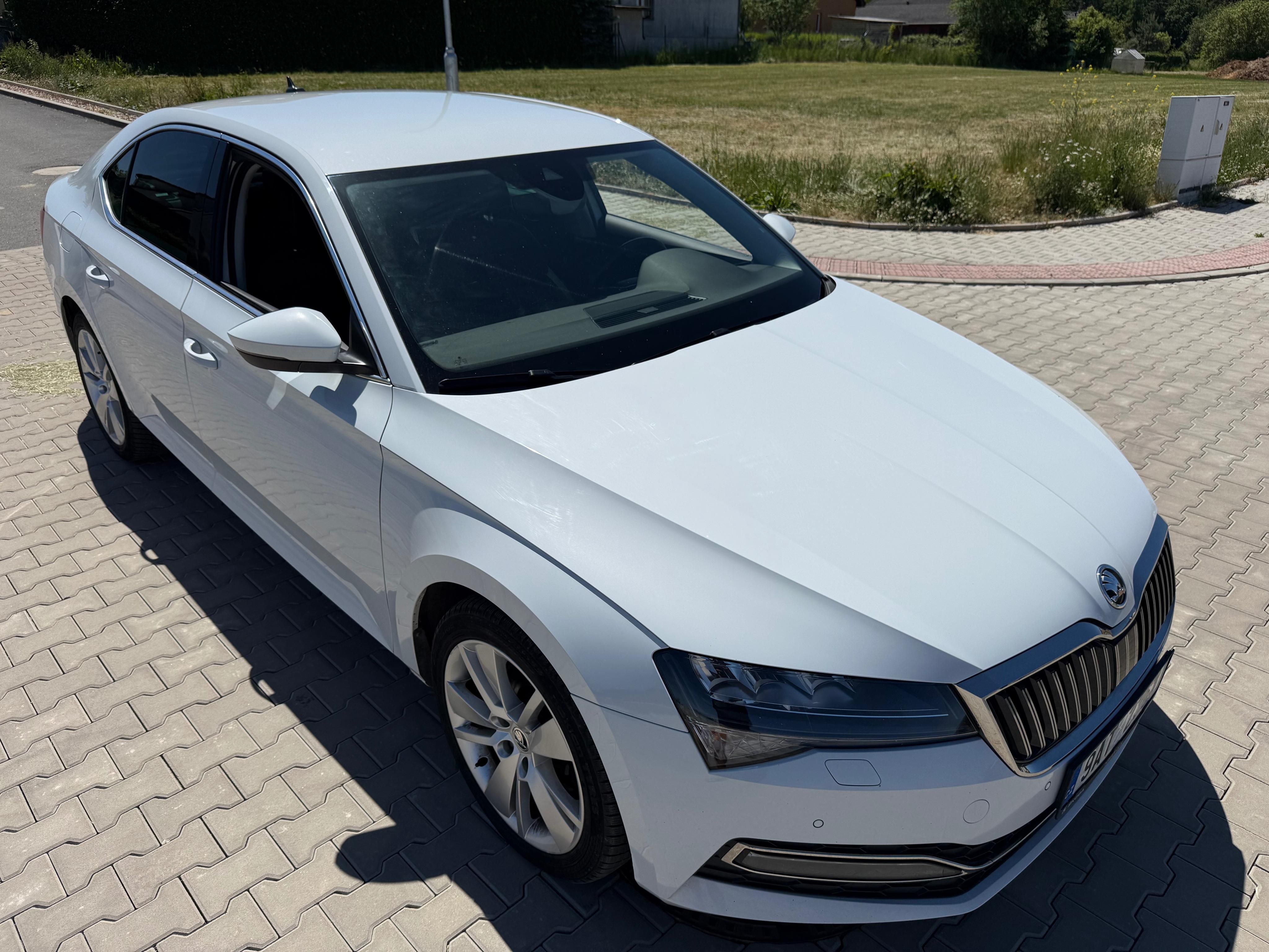 Škoda Superb, 2.0 TDI 110kw,STYLE,WEBASTO,CZ - fotka 4