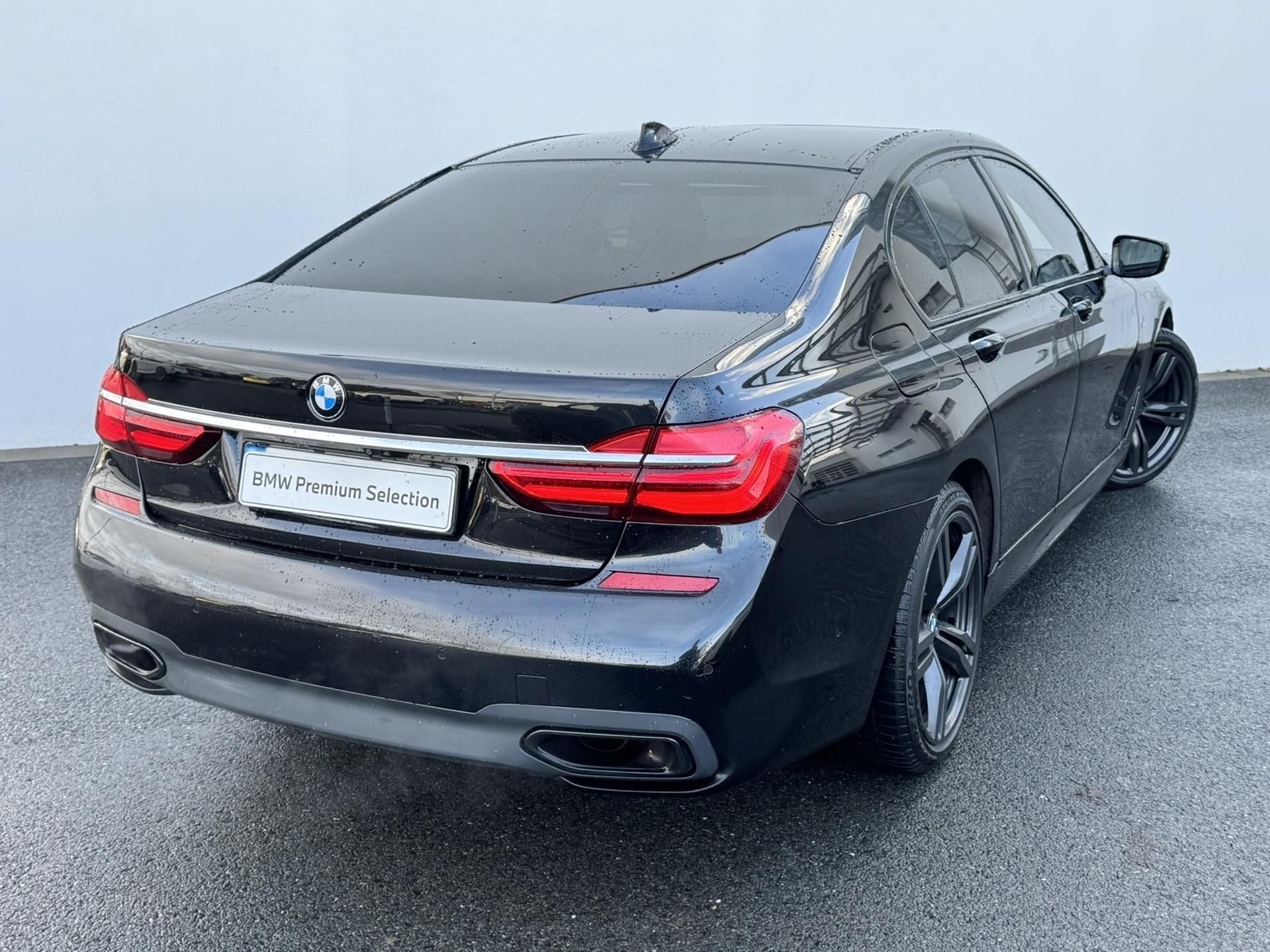 BMW Řada 7, 740d xDrive Mpaket Pure Excela - fotka 2