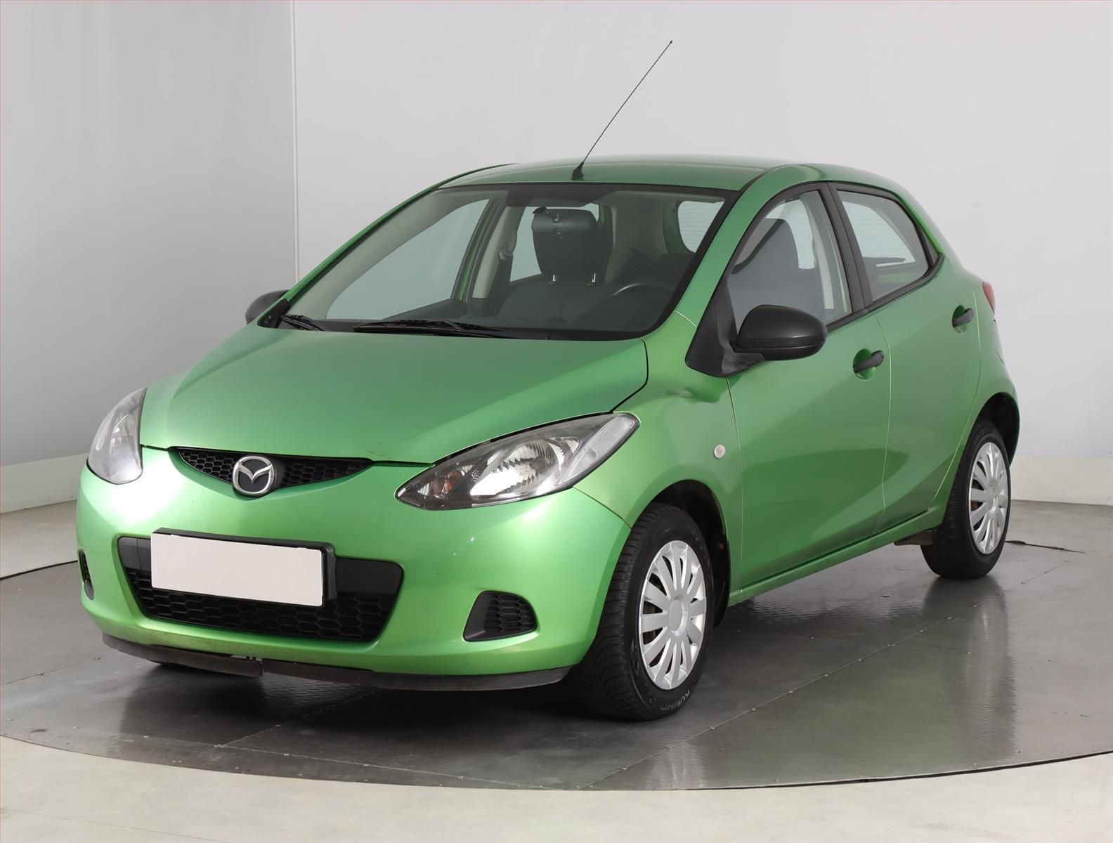 Mazda 2, 1.3 i, zamluveno - fotka 2