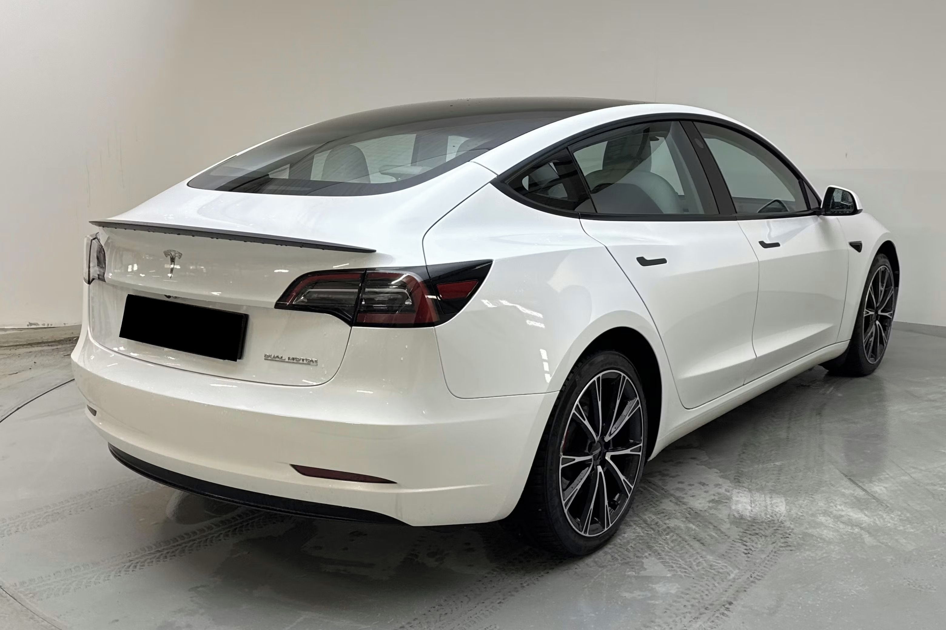Tesla Model 3, Performace2023, tov.záruka - fotka 2