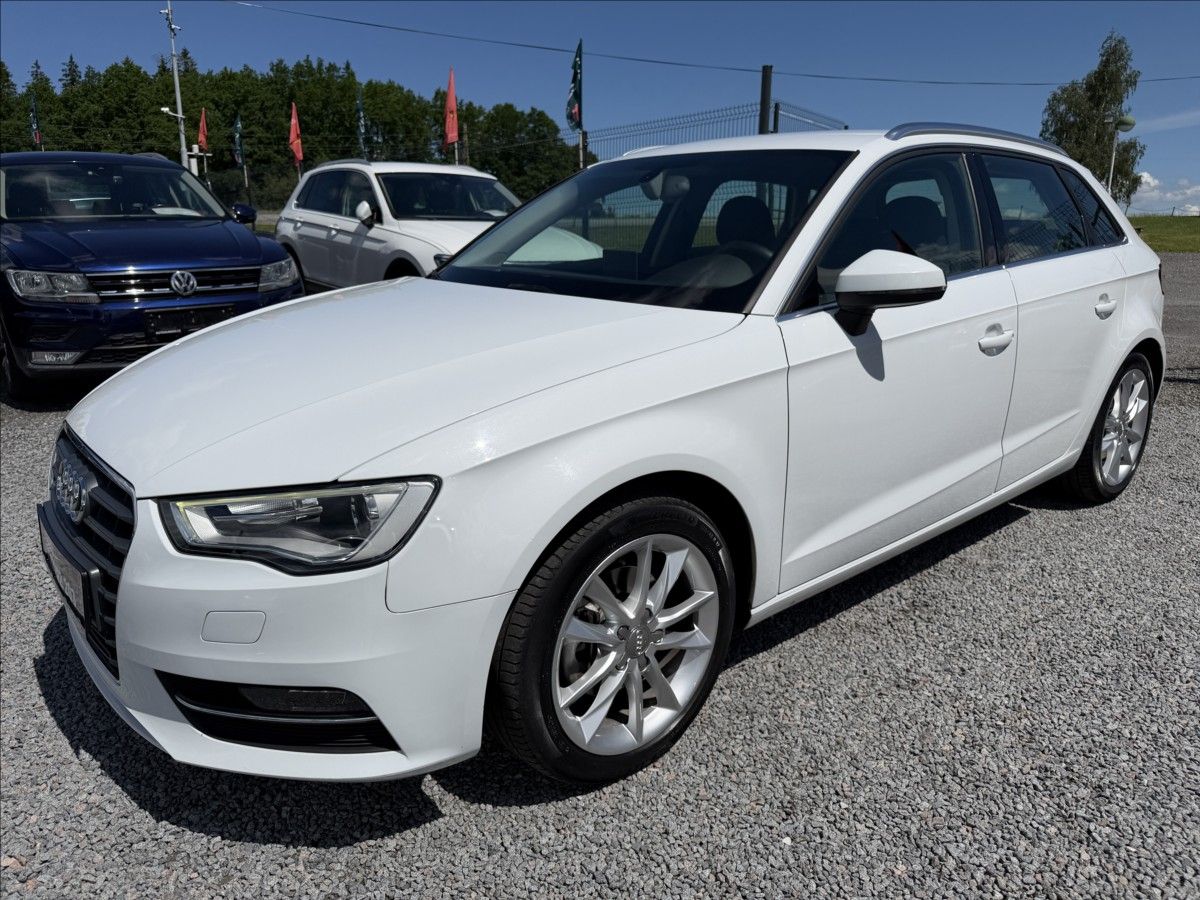 Audi A3, 2,0   Tdi 110 kw Sportback - fotka 3