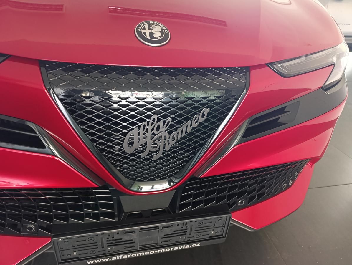 Alfa Romeo Junior, Ibrida 1.2 Turbo Hybrid 145k - fotka 5