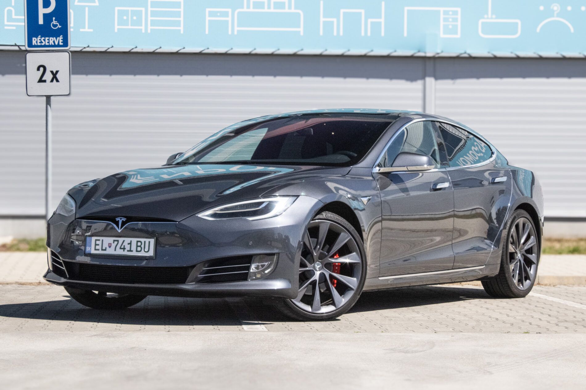 Tesla Model S