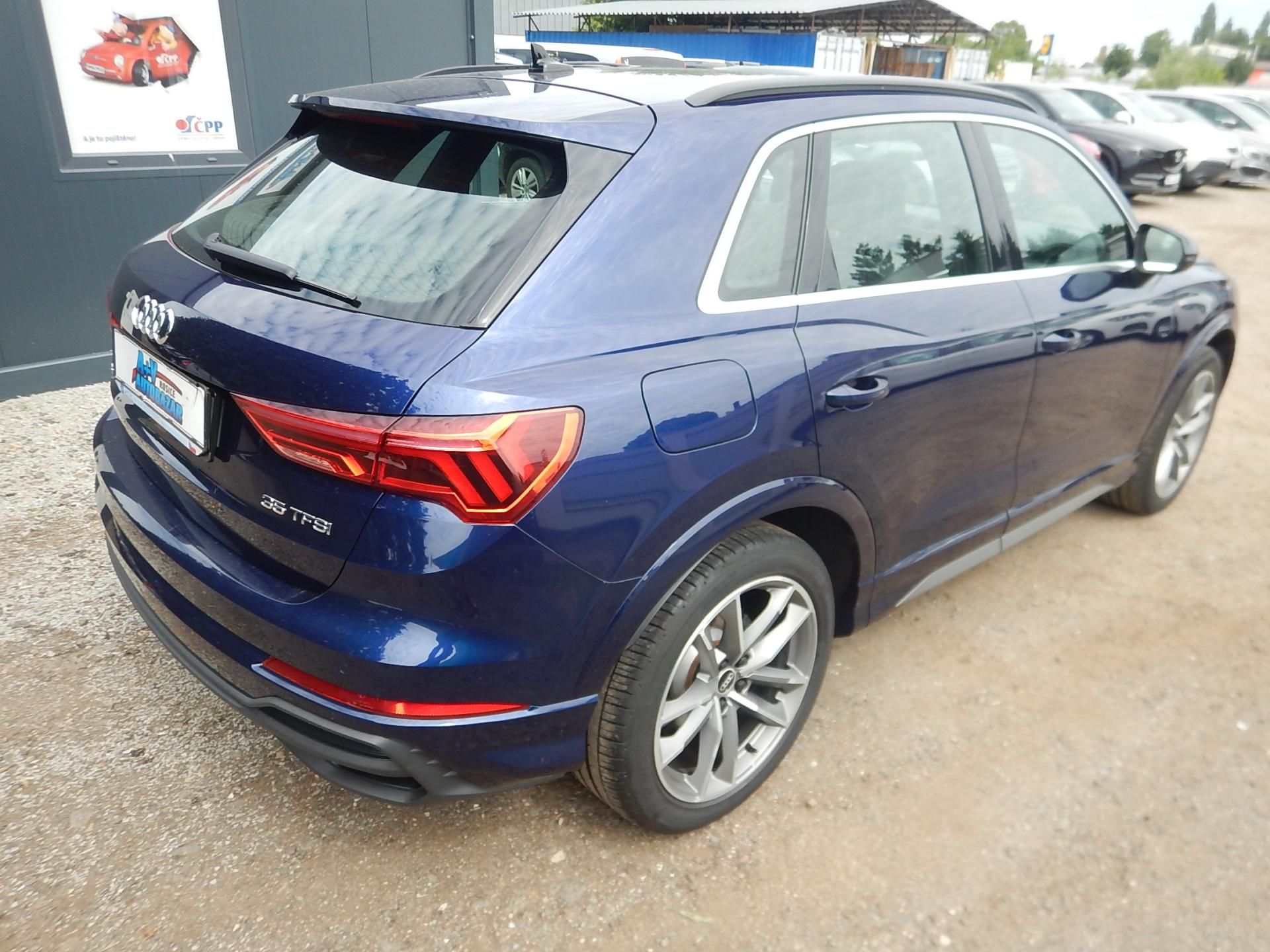 Audi Q3, S-LINE 1.5 TFSI, ČR, DSG - fotka 6