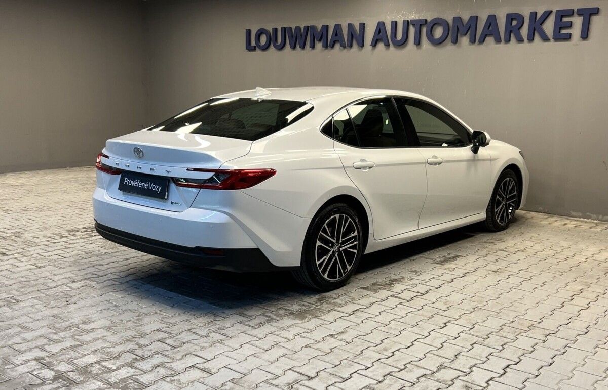 Toyota Camry, 2.5 Hybrid AT EXECUTIVE - fotka 3