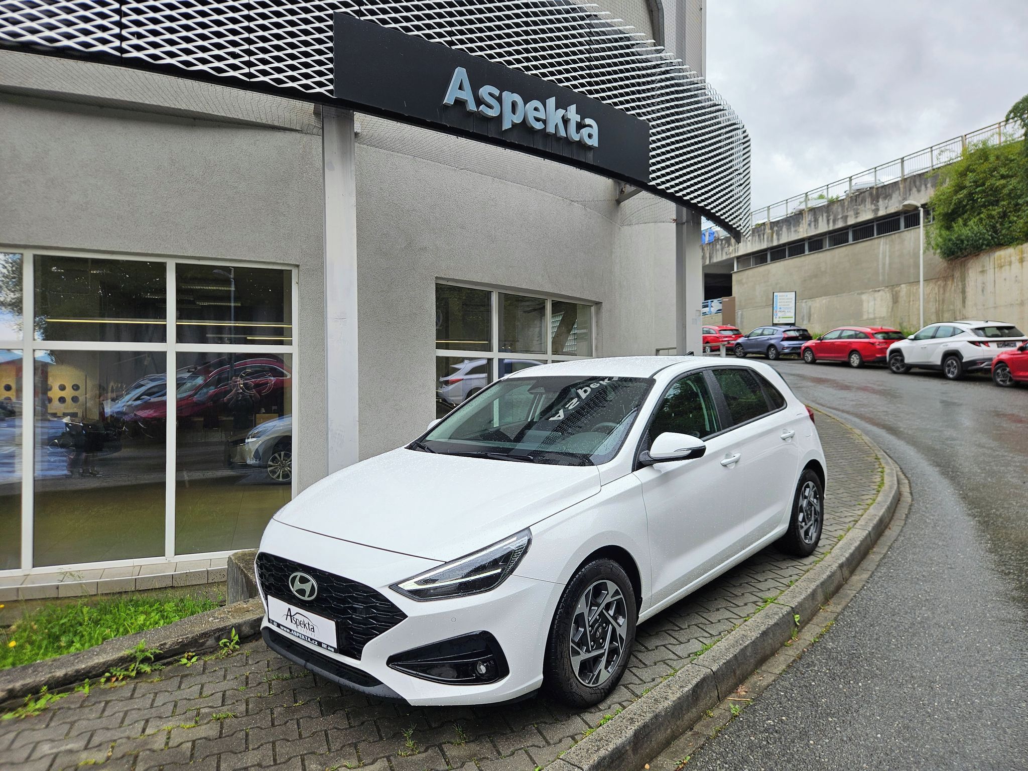 Hyundai i30, 1.5i Family, serv.kn., 1.maj.