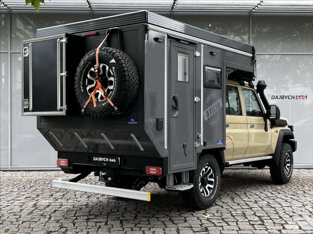 Toyota Land Cruiser, 4,0 Obytný - nejetý - fotka 5