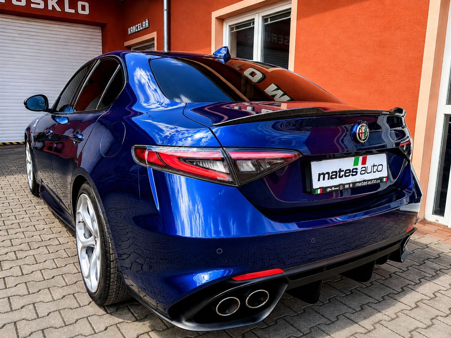 Alfa Romeo Giulia, 2.9 V6 BI-TURBO Quadrifoglio - fotka 3