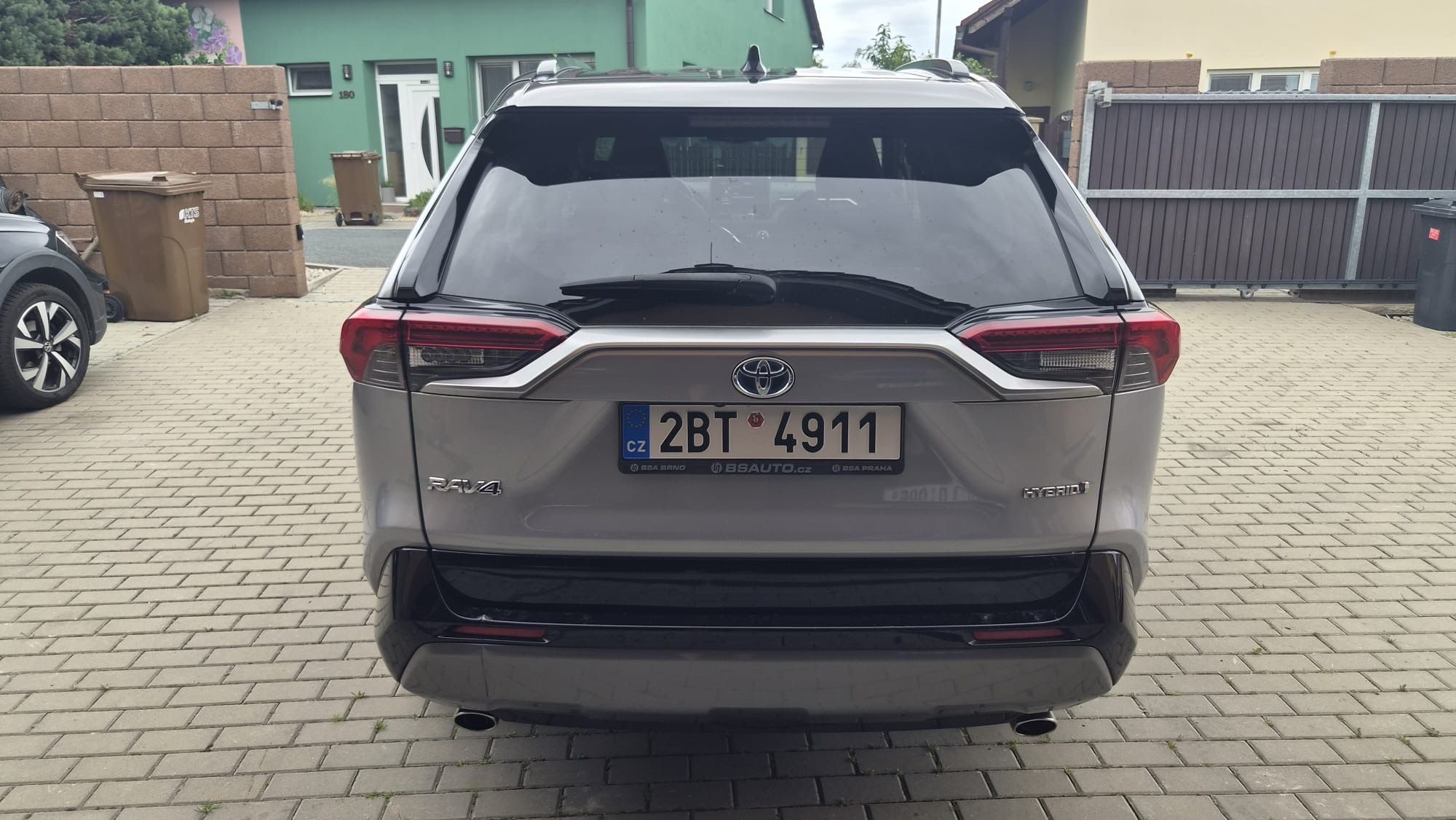 Toyota Rav4, 2.5i 4x4 Hybrid 131kW - fotka 3