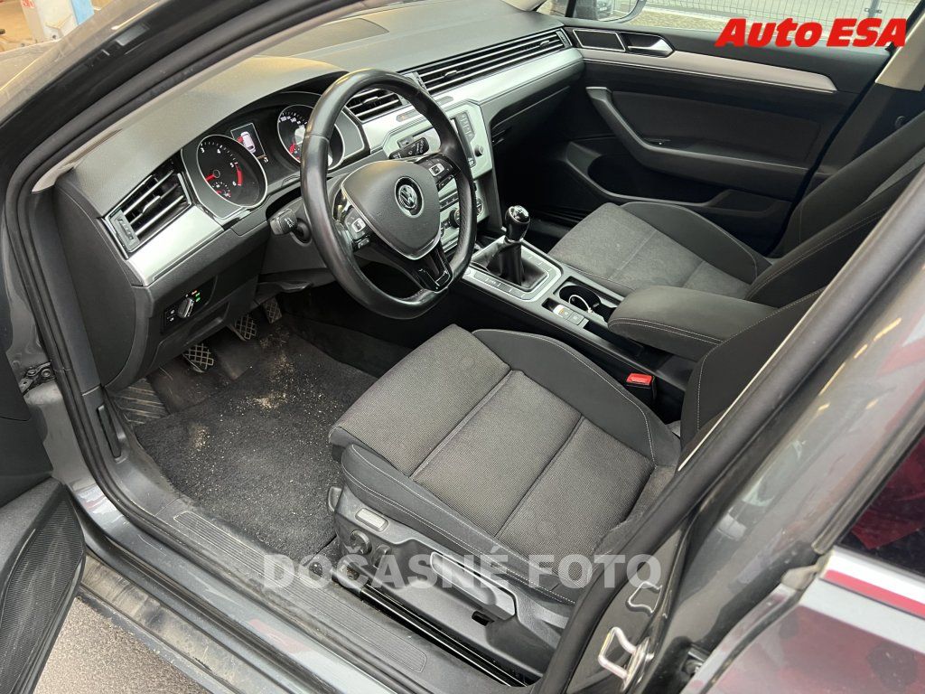 Volkswagen Passat, 1.6 TDi,STK5/28 - fotka 3