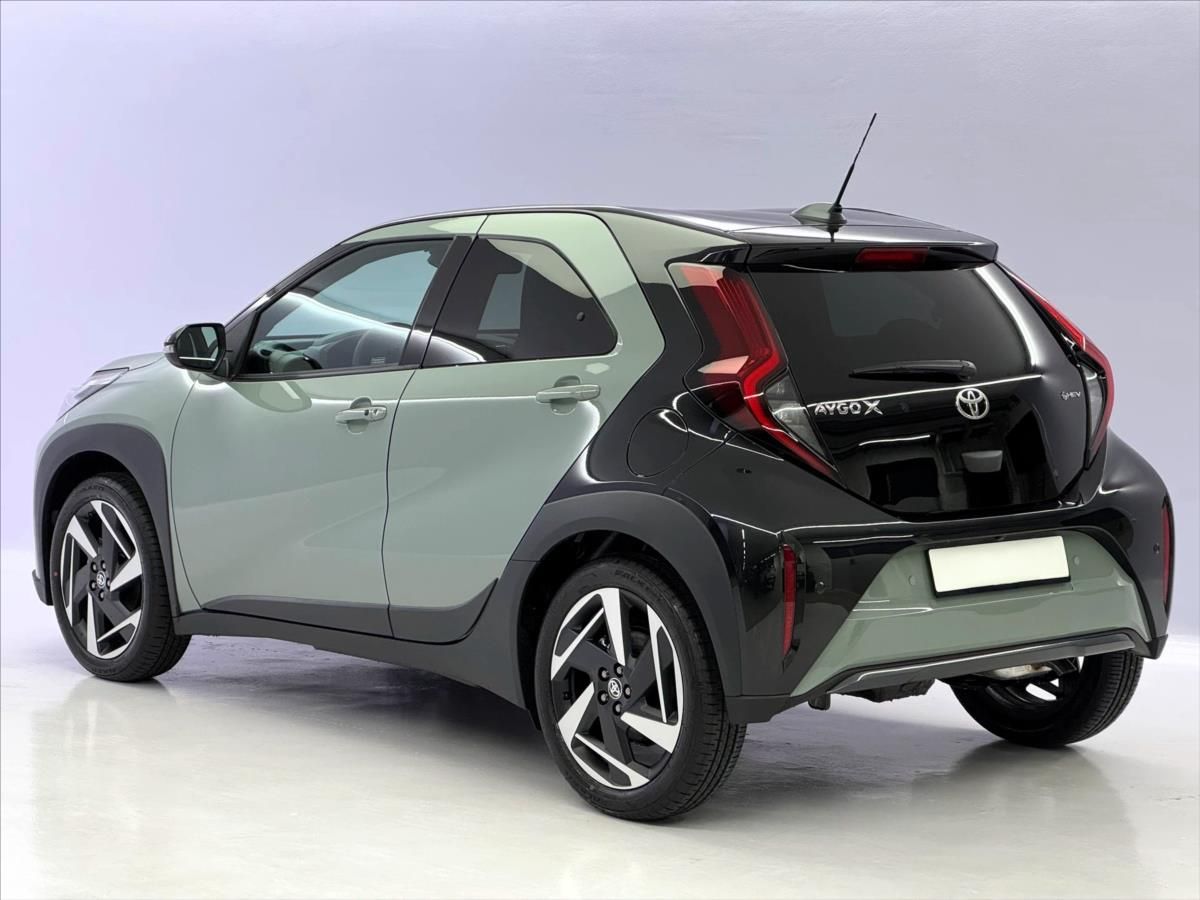 Toyota Aygo, 1,5   X Executive 2026 - fotka 5