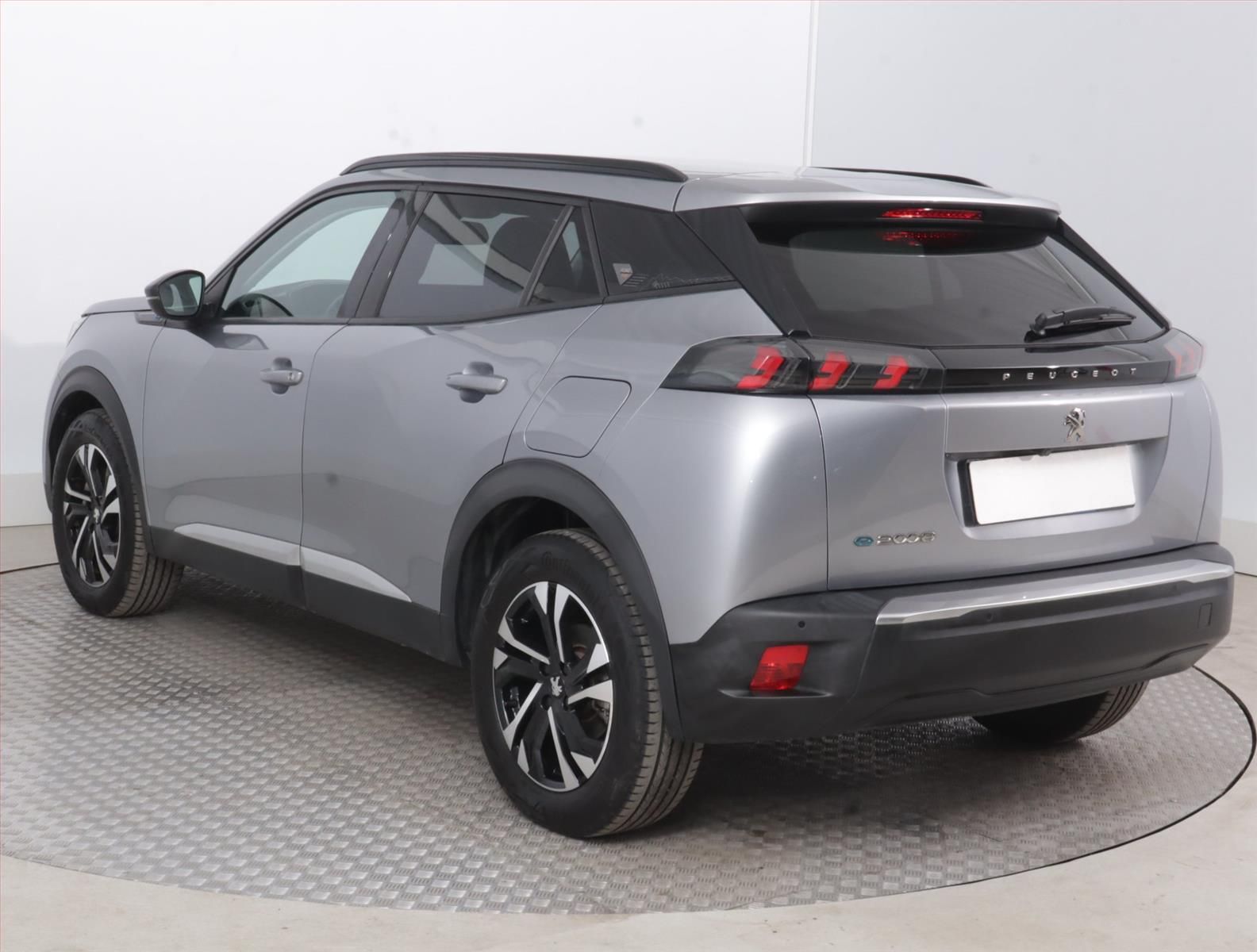 Peugeot 2008, 50 kWh, Automat, Kůže, Navi - fotka 4