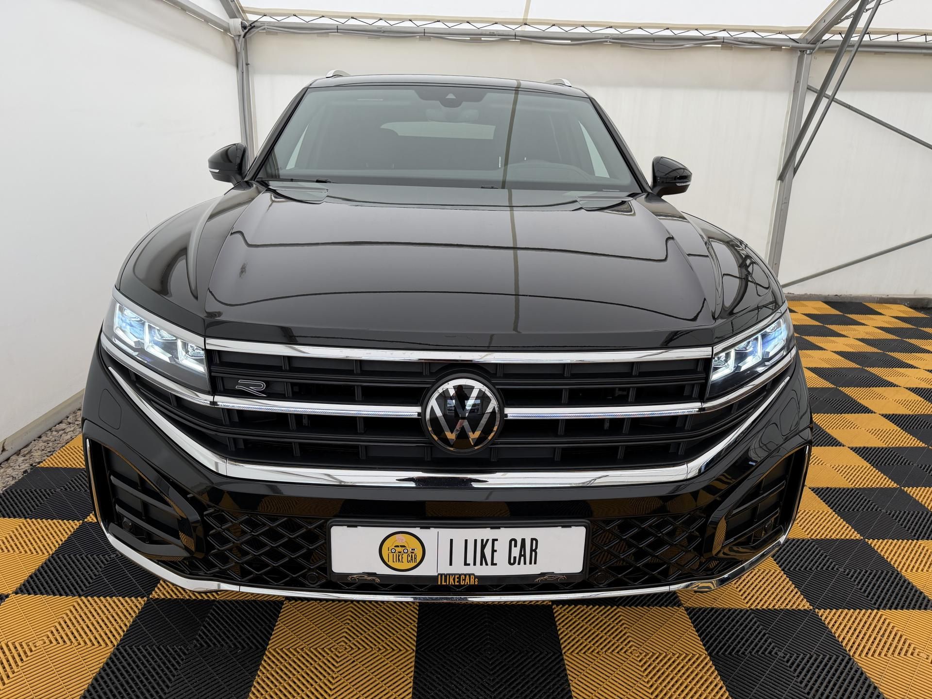 Volkswagen Touareg, 3.0Tdi*1-MAJ*DPH*R-LINE*HUD* - fotka 3