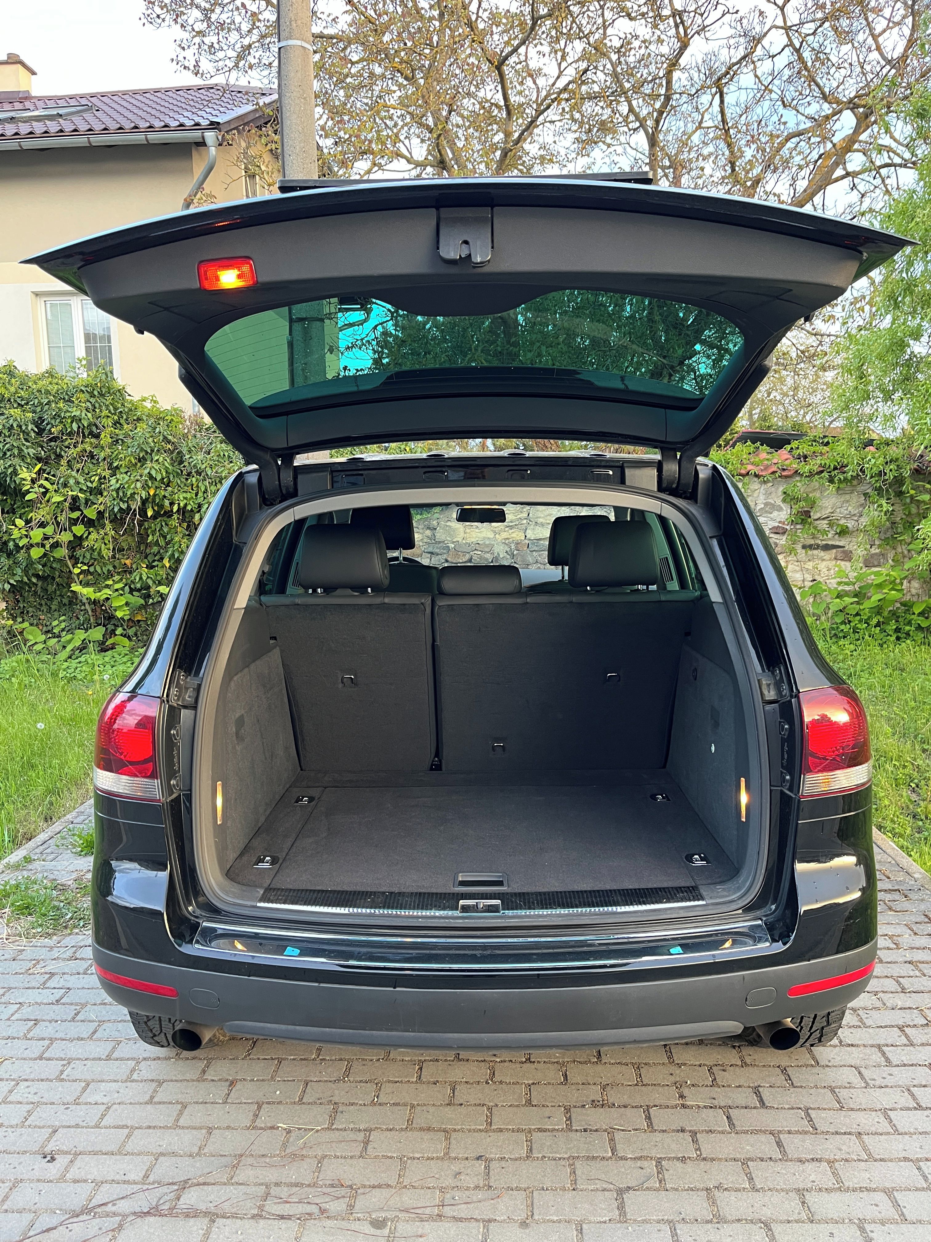 Volkswagen Touareg, 2,5TDI 128kW, 4x4, kůže, 1 maj - fotka 6