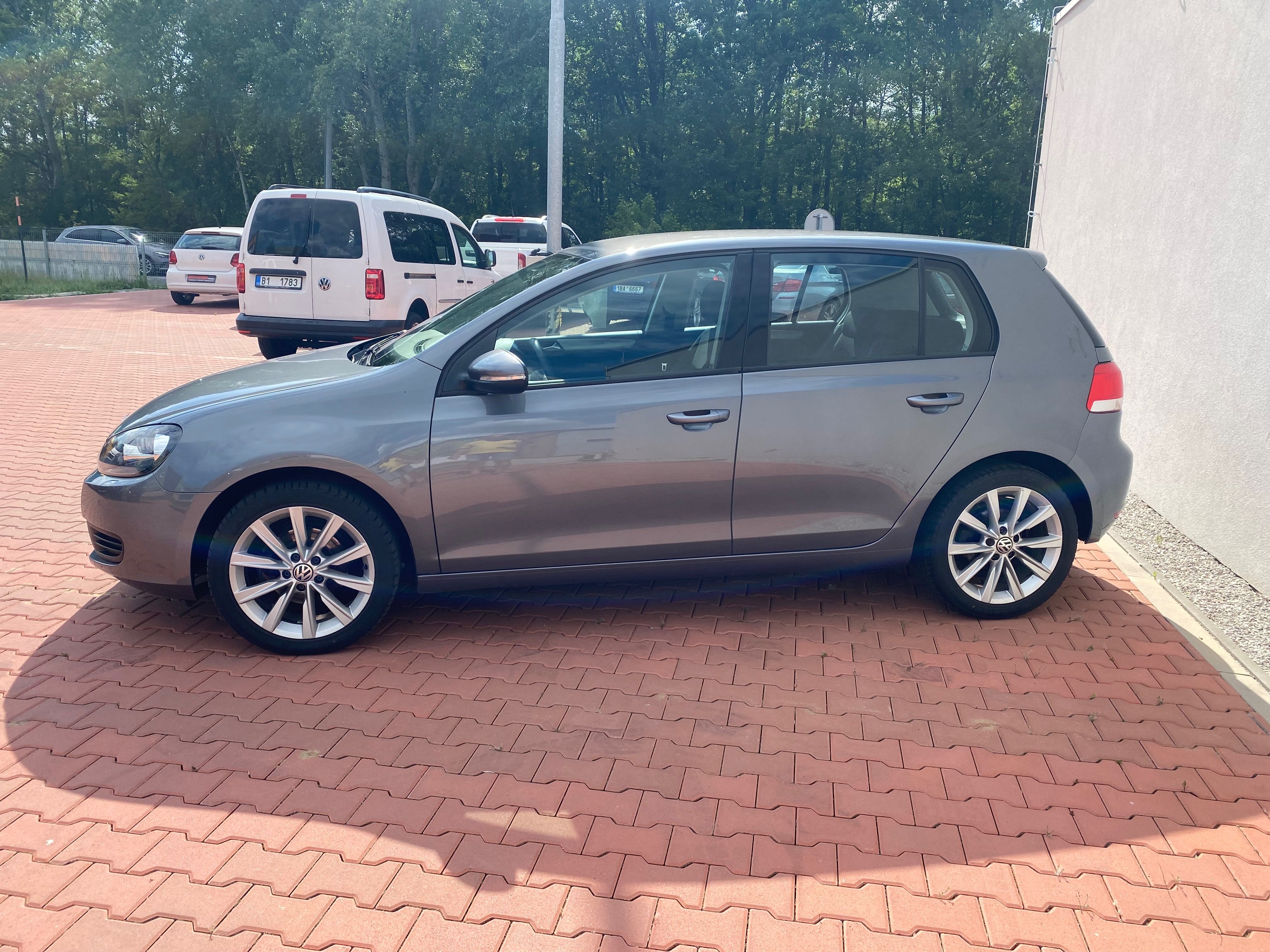 Volkswagen Golf - fotka 4