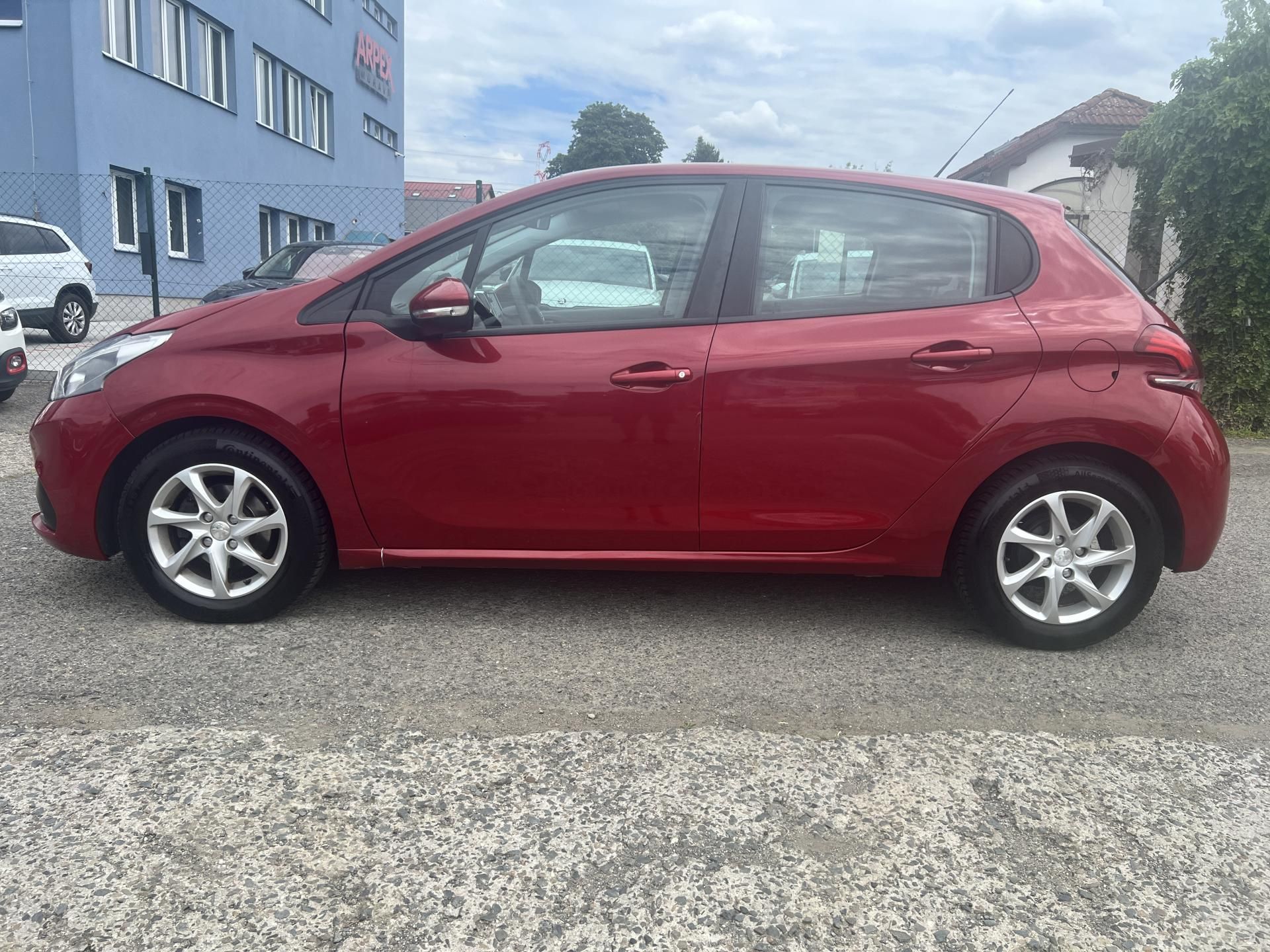 Peugeot 208, 1.2i KAMERA KLIMA PŮVOD ČR - fotka 4