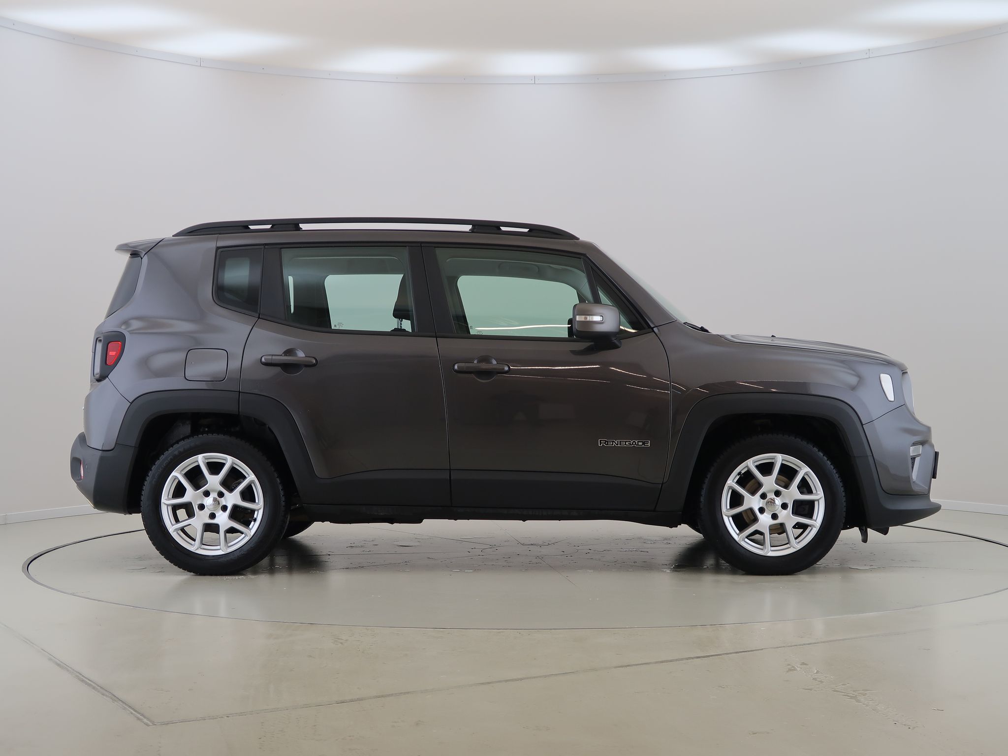 Jeep Renegade, 1.3T-GDI,AT,CZ,1Maj,Limited - fotka 4