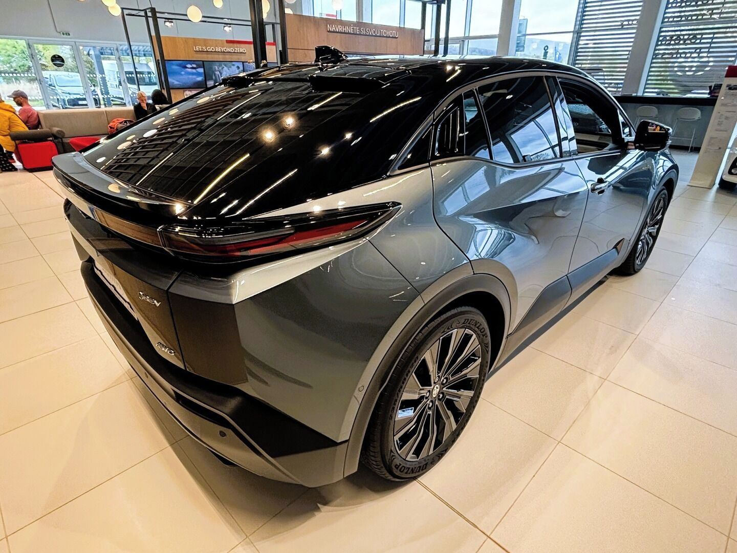 Toyota C-HR, 4X4  Executive VIP 343k - fotka 6