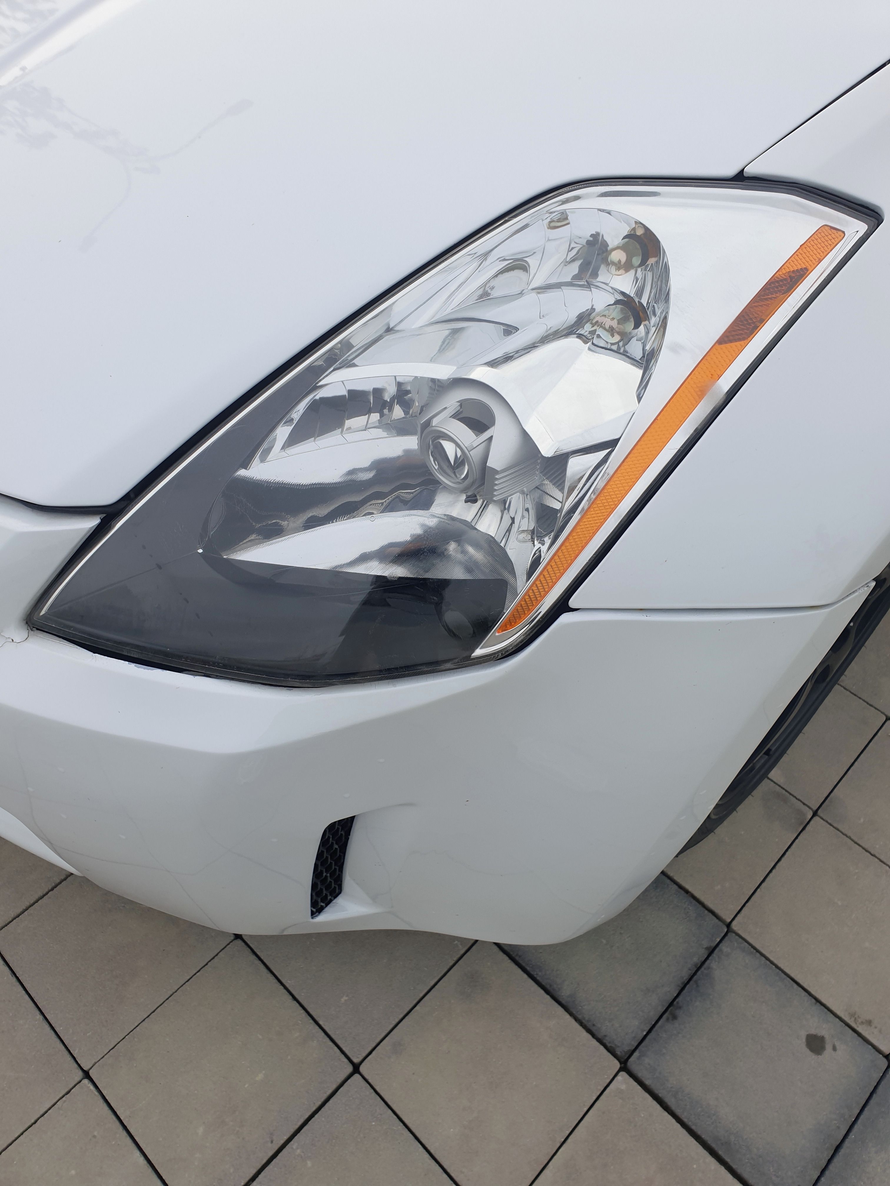 Nissan 350 Z, 3,5 6V VQ35DE - fotka 3