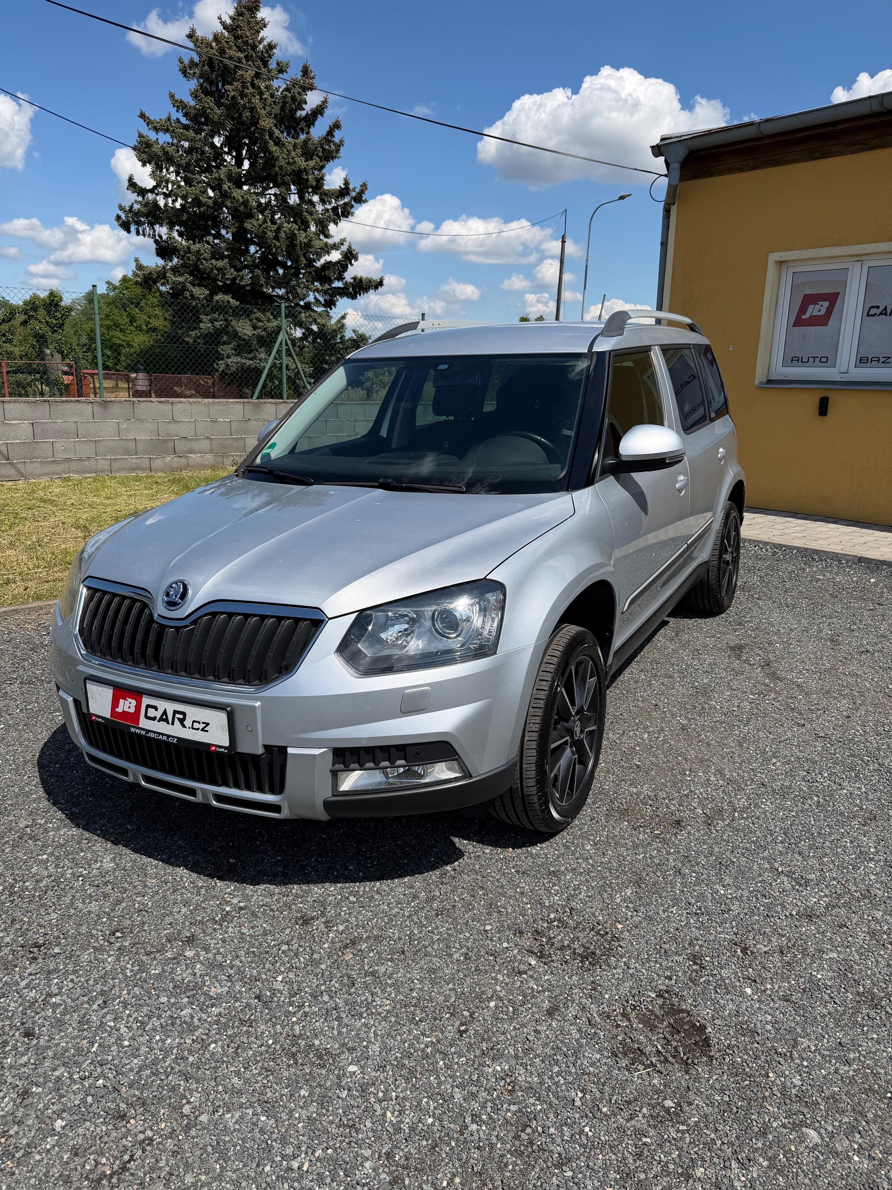 Škoda Yeti, 2.0 TDI DSG 4x4 Adventure - fotka 2