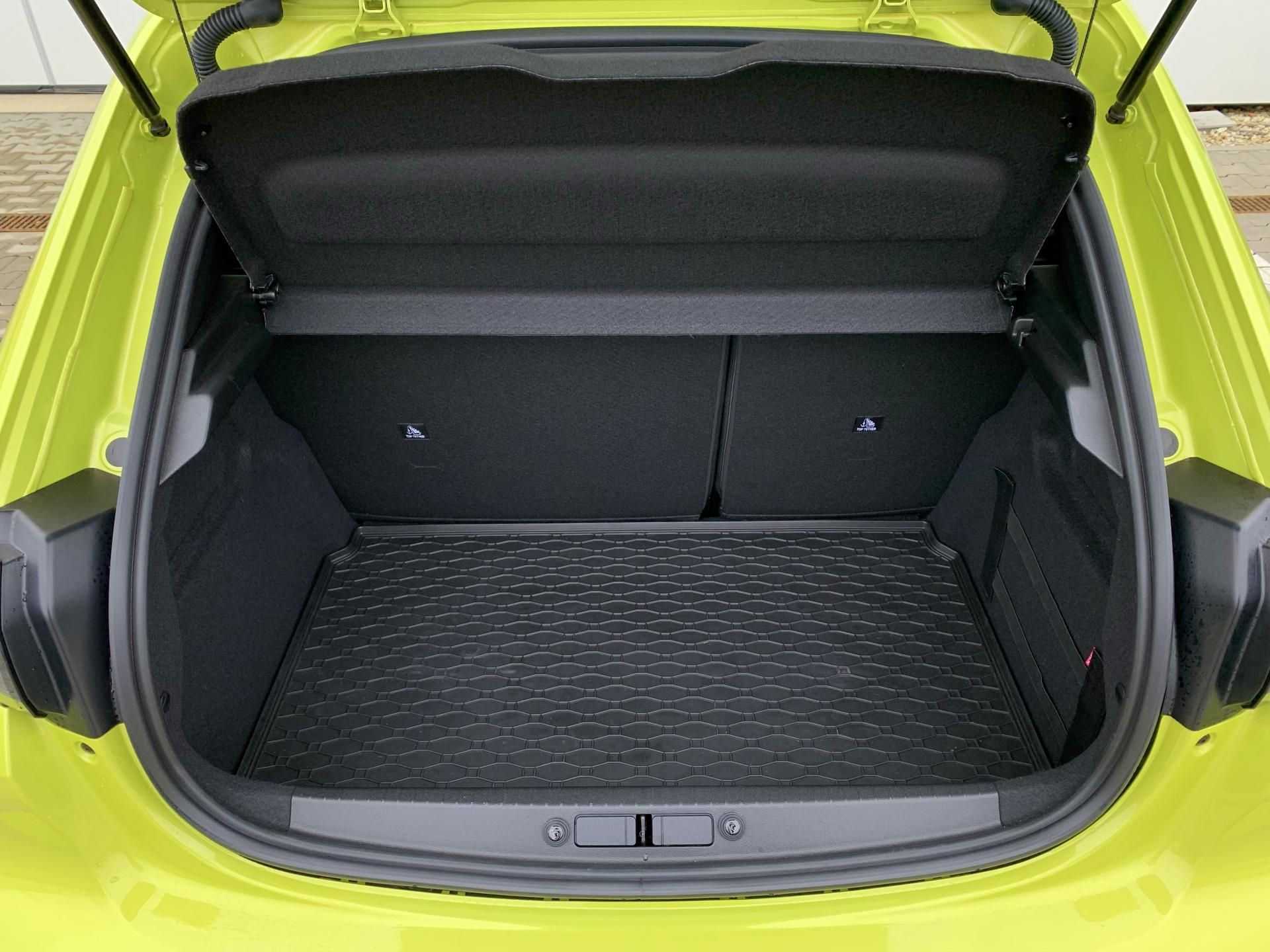 Peugeot 208, GT Hybrid 74kW AT - fotka 5