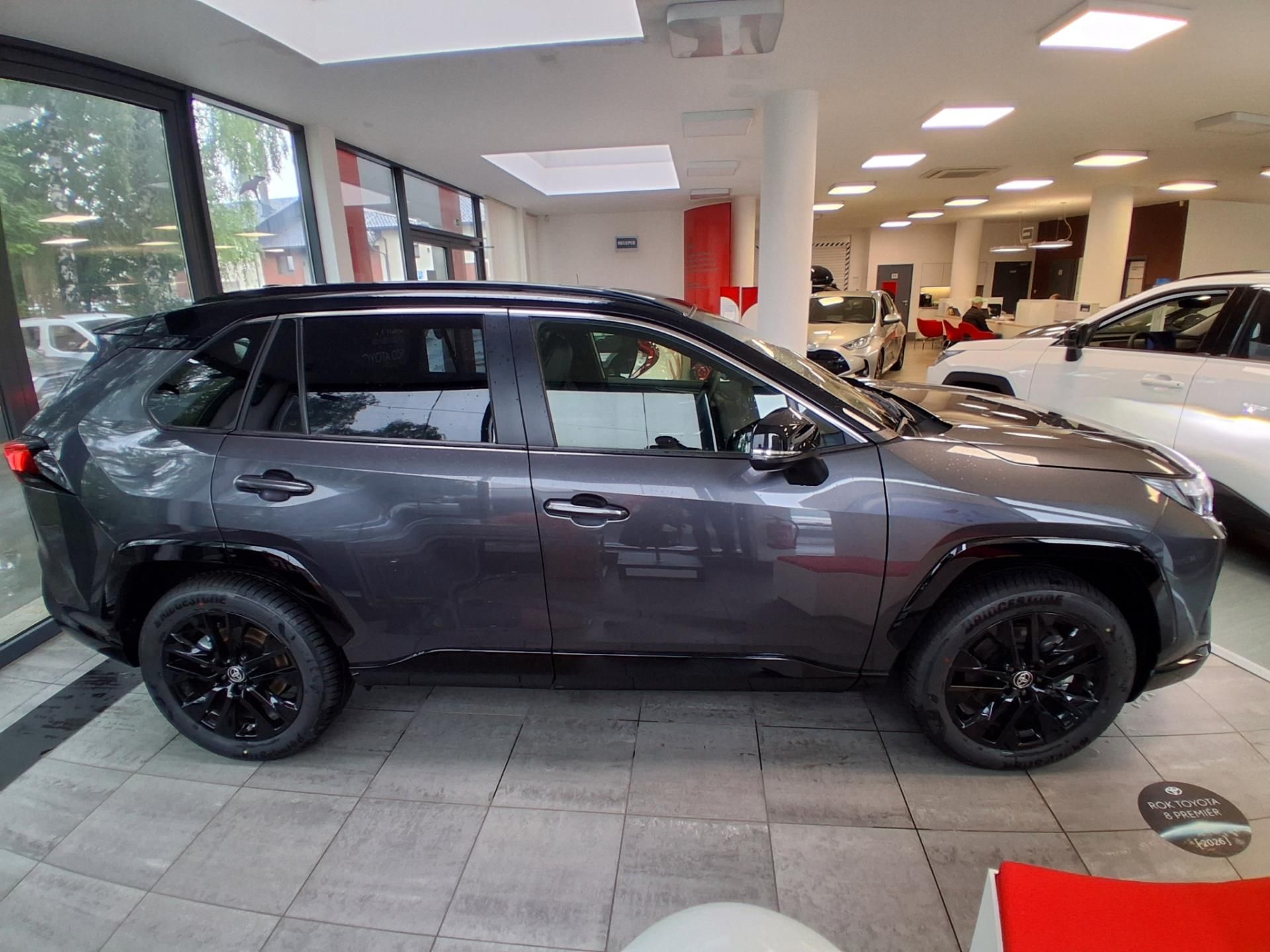 Toyota Rav4, Selection 4x4 2.5 Hybrid e-CVT - fotka 5