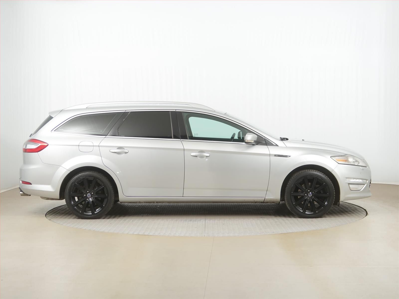 Ford Mondeo, 2.2 TDCi, Automatická klima - fotka 6