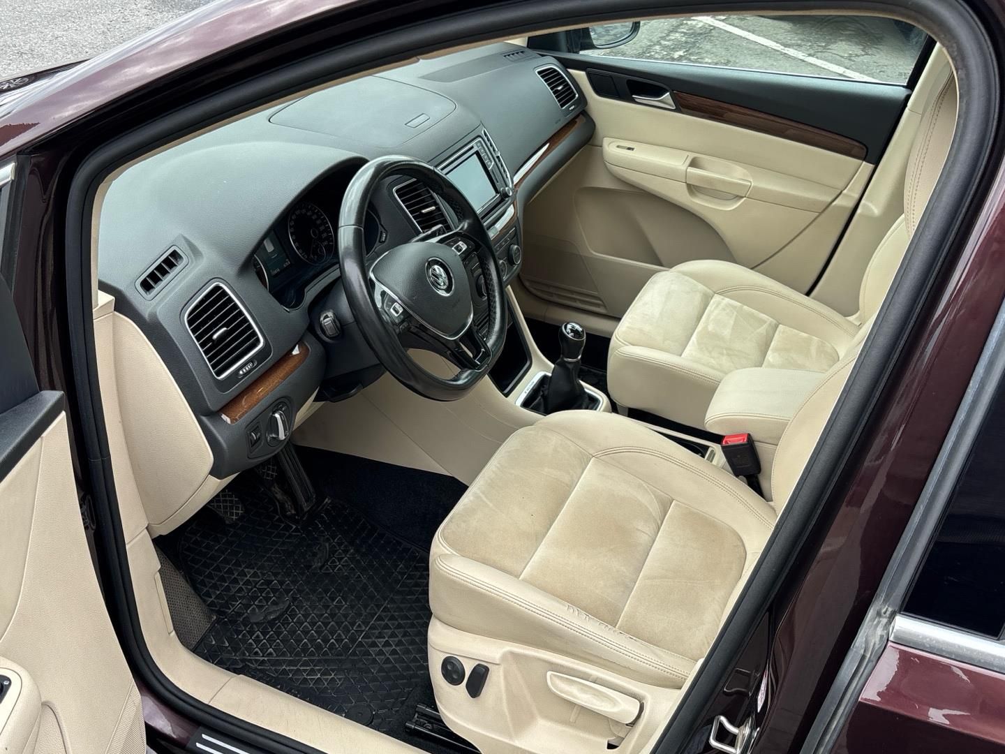 Volkswagen Sharan, 2.0 TDI / 110 kW Highline - fotka 6