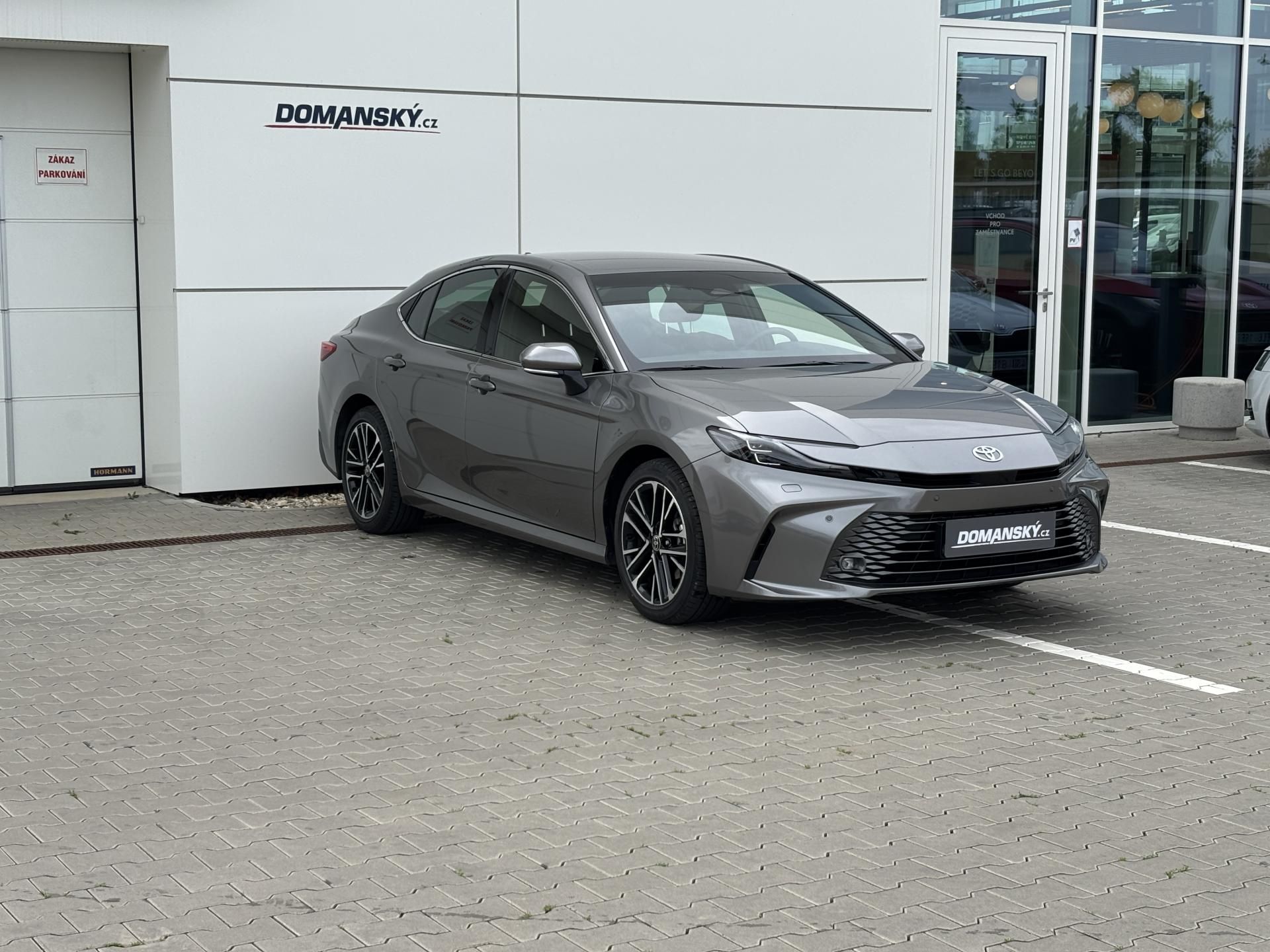 Toyota Camry, PRESTIGE 2.5 HEV AT - fotka 4