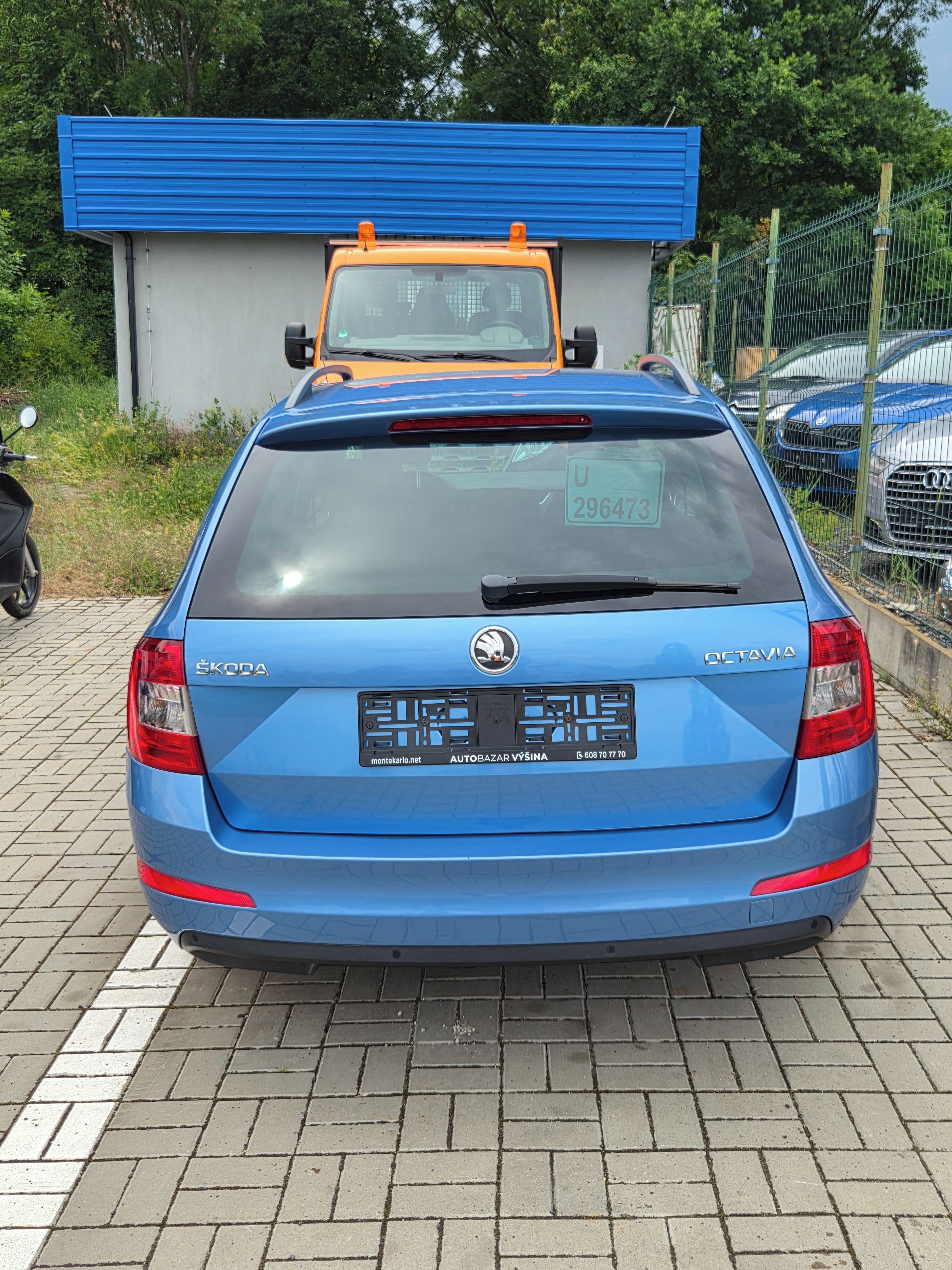 Škoda Octavia, 1.4i - serviska - fotka 3