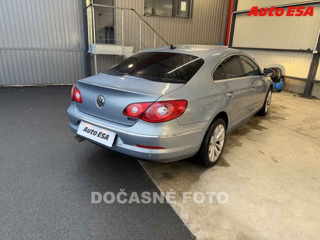 Volkswagen Passat CC, 2.0 TDi - fotka 2
