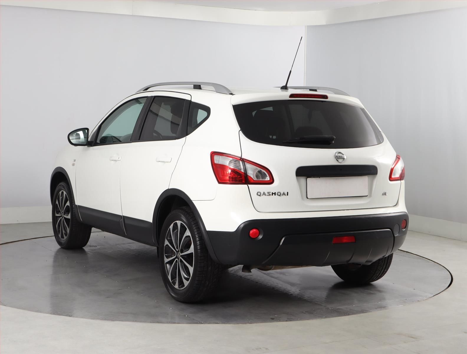 Nissan Qashqai, 1.6 dCi, N-Tec, 4X4 - fotka 4