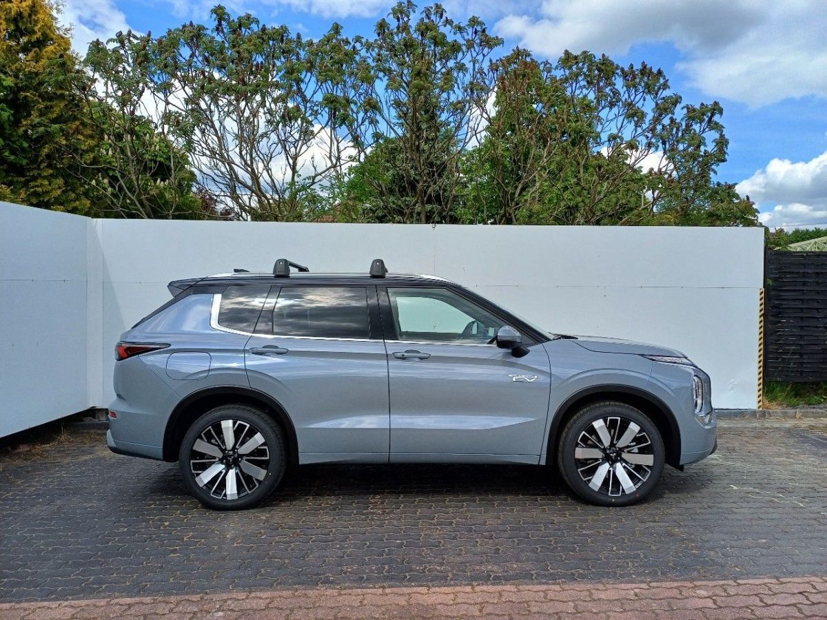 Mitsubishi Outlander, Instyle+ 2,4 MIVEC 2xelektromo - fotka 3