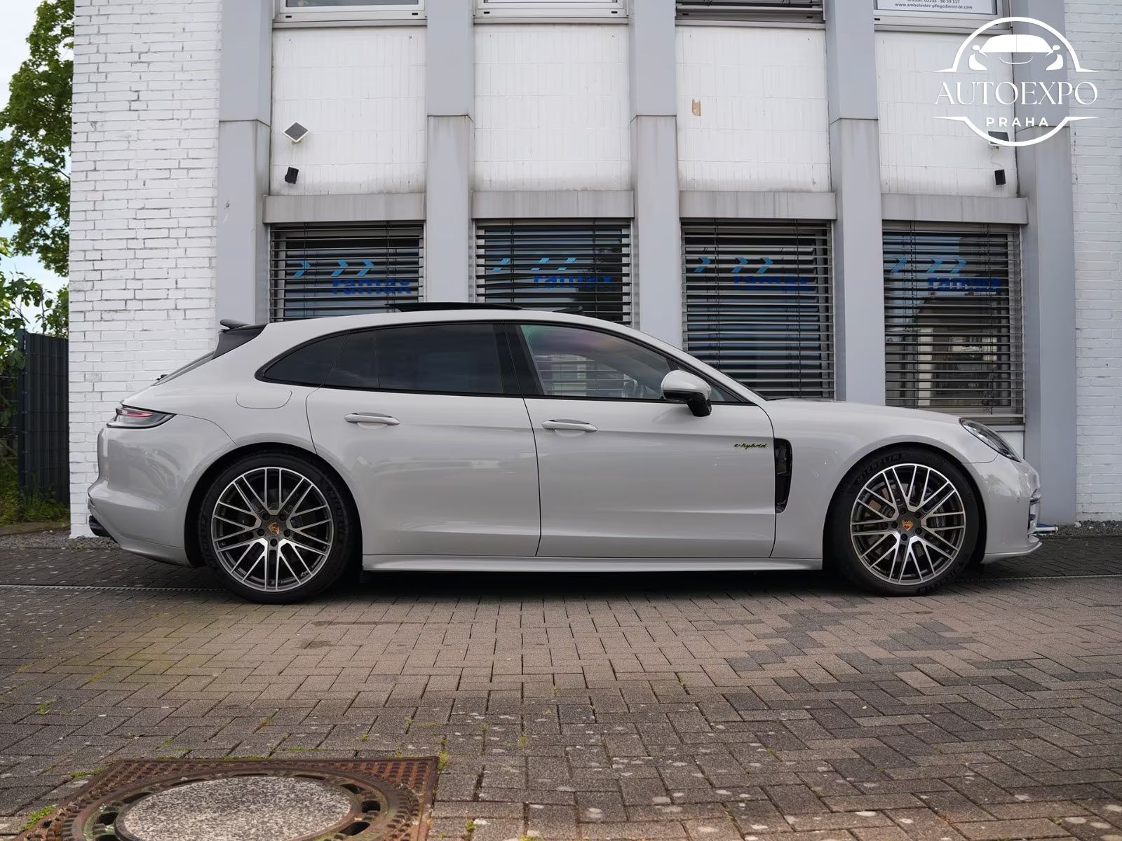 Porsche Panamera, 4 E-Hybrid Sport Turismo Sport - fotka 5